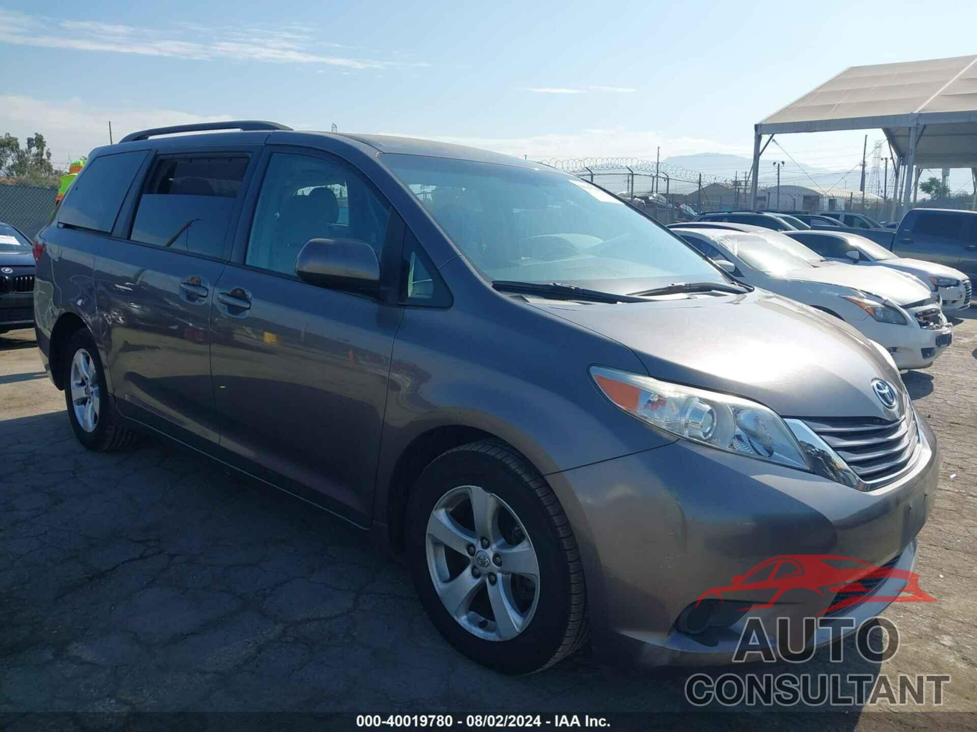 TOYOTA SIENNA 2017 - 5TDKZ3DC6HS789798