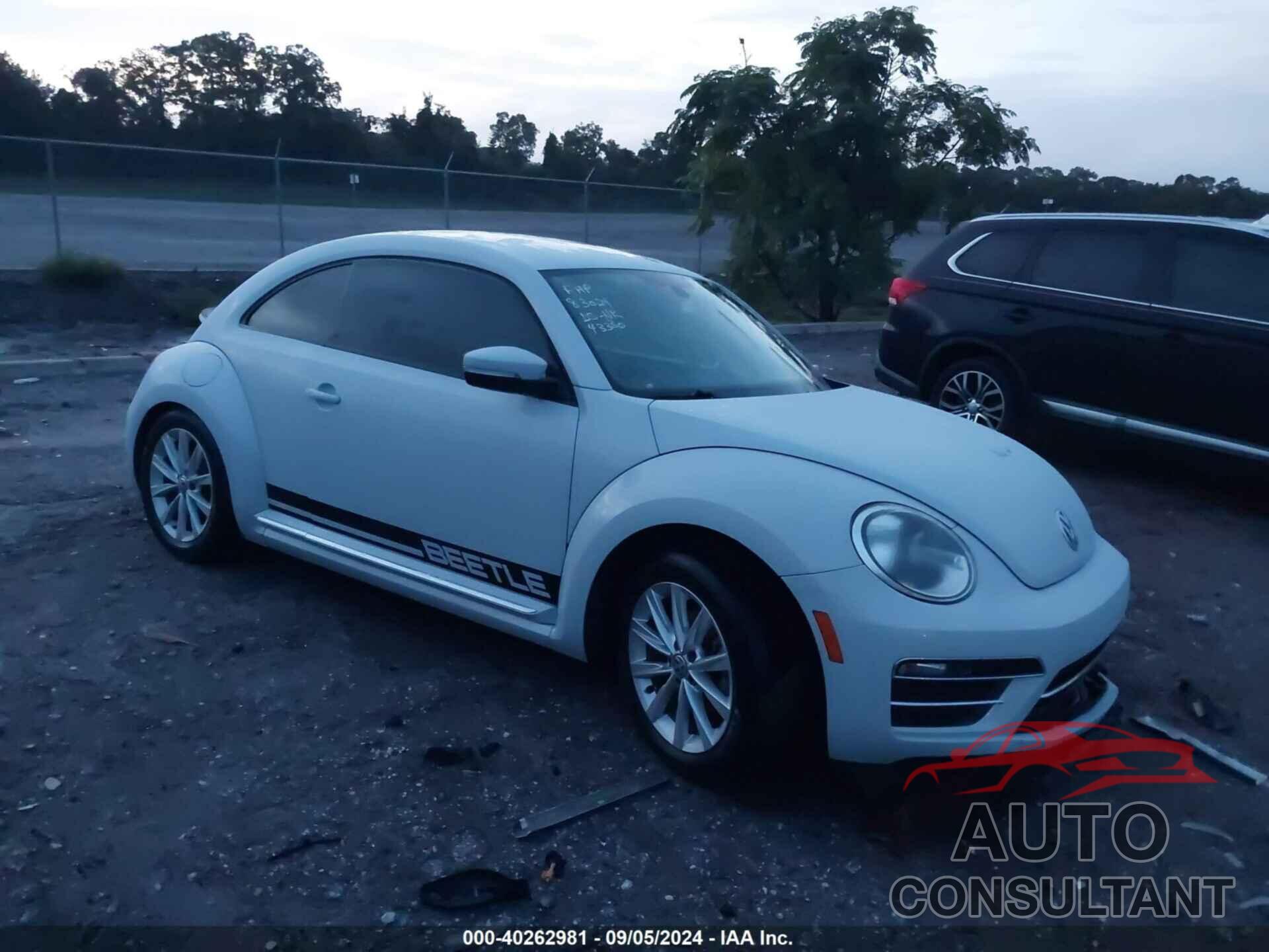 VOLKSWAGEN BEETLE 2017 - 3VWJ17AT2HM613665