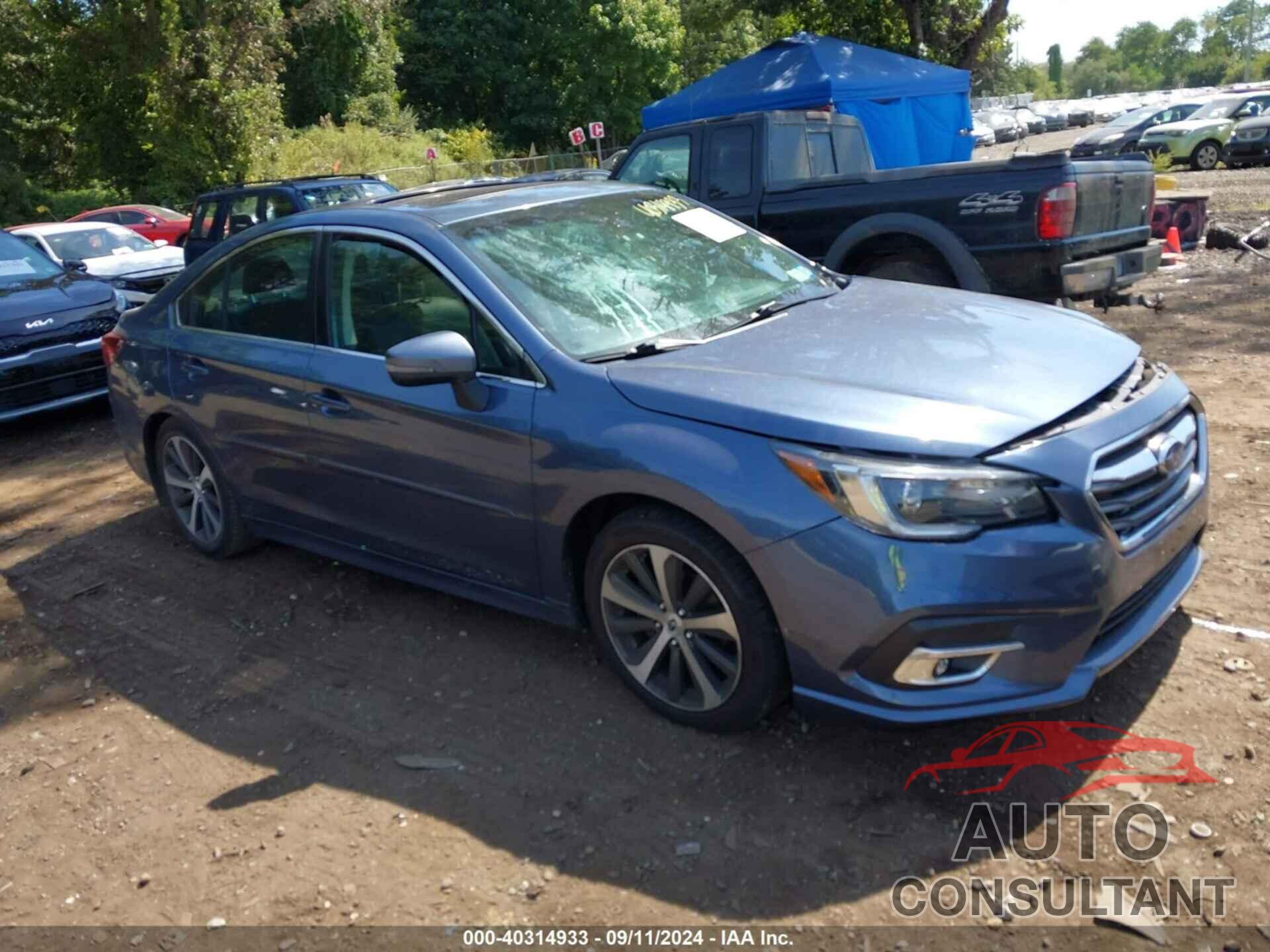 SUBARU LEGACY 2018 - 4S3BNAN65J3022721