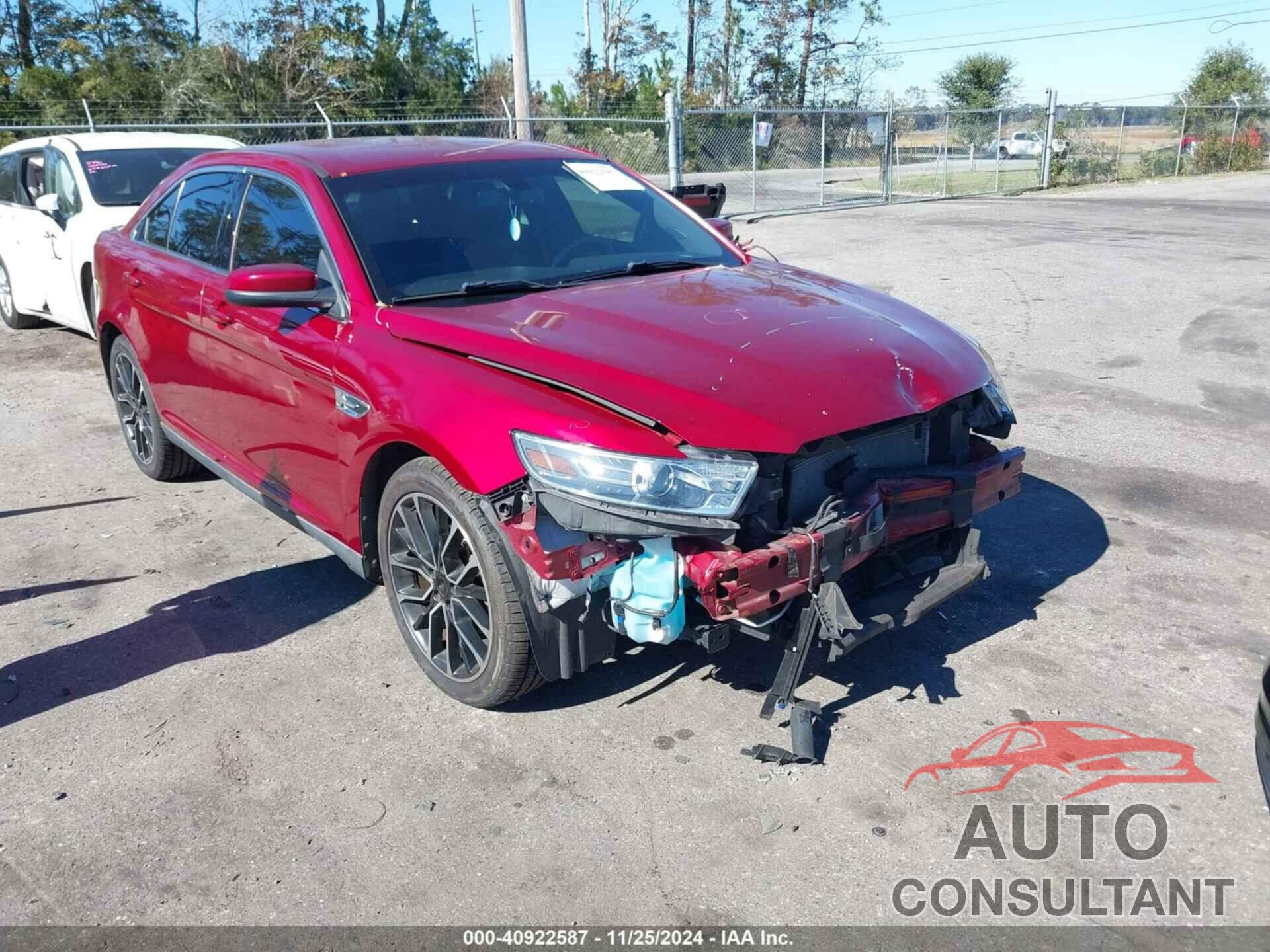 FORD TAURUS 2018 - 1FAHP2E89JG127644