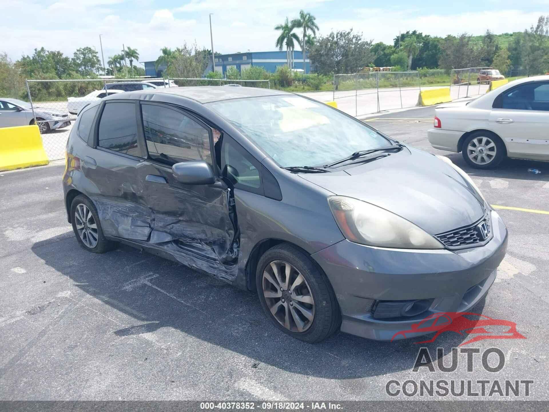 HONDA FIT 2013 - JHMGE8H53DC039473
