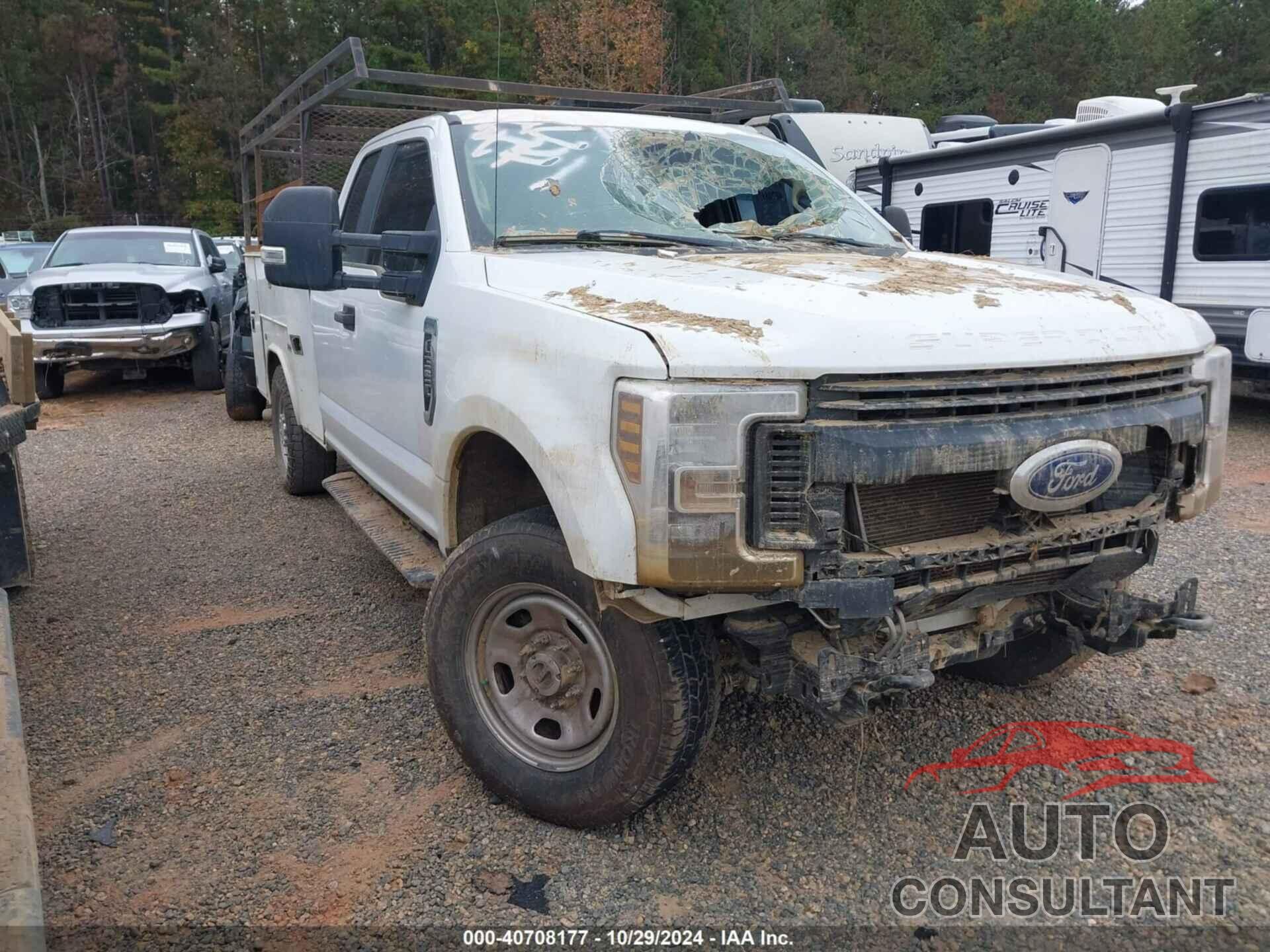 FORD F-350 2018 - 1FD8X3B67JEC21497