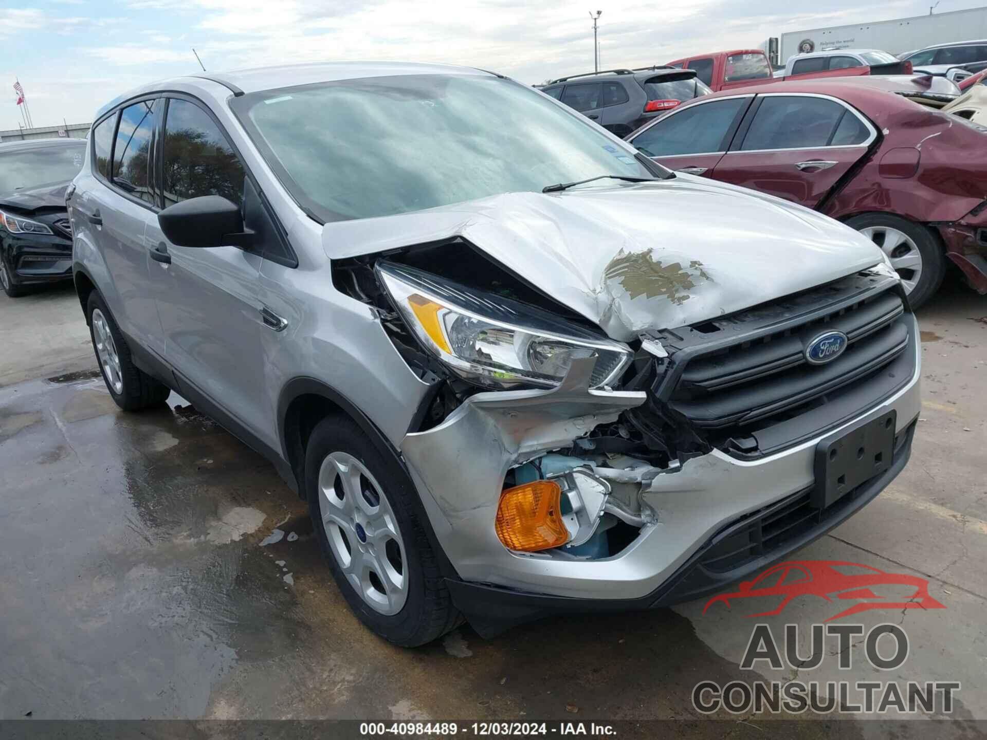 FORD ESCAPE 2017 - 1FMCU0F76HUA38399