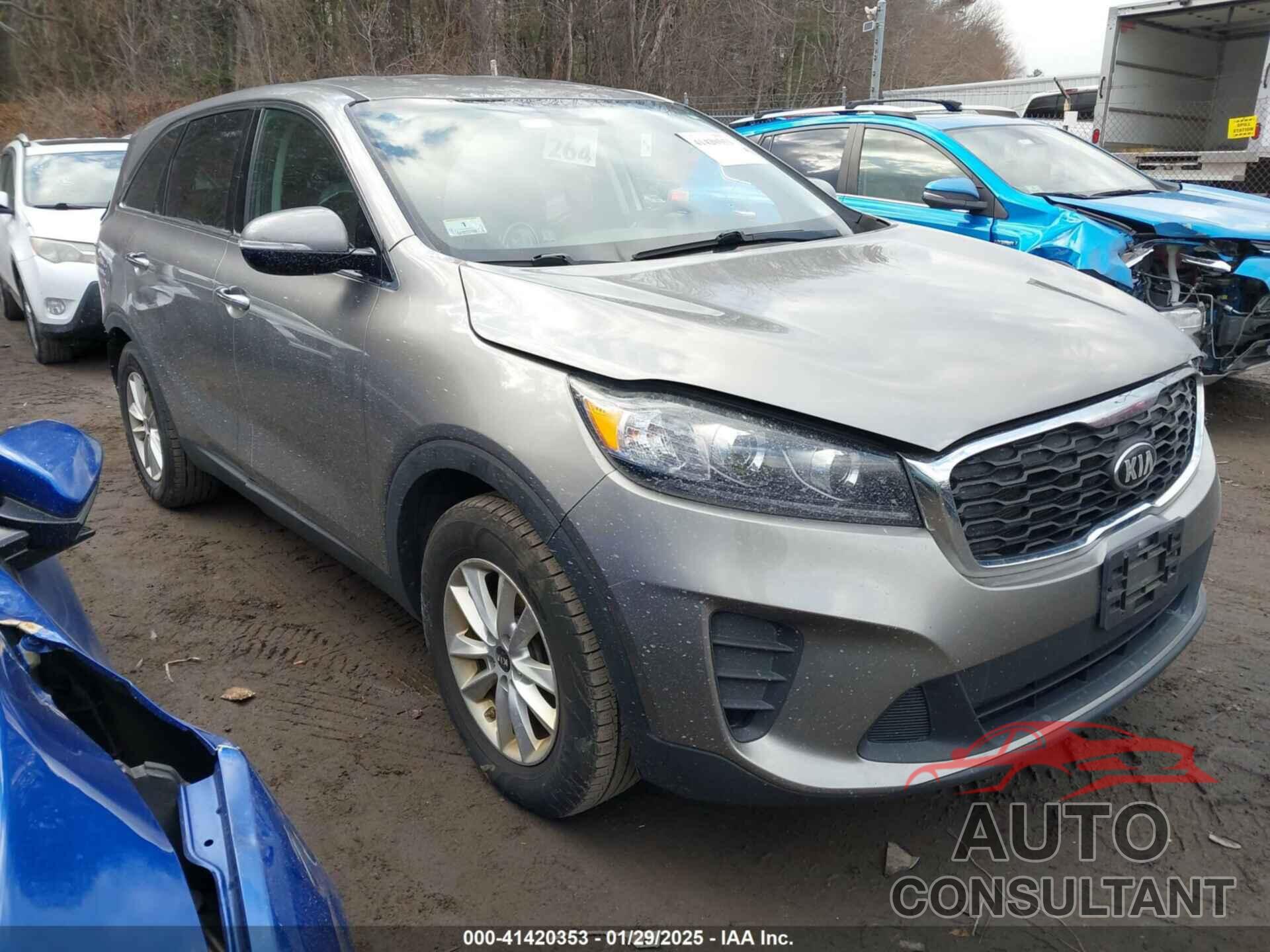 KIA SORENTO 2019 - 5XYPG4A57KG483060