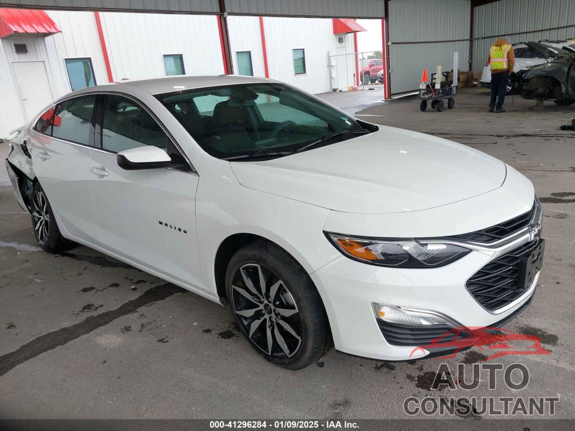 CHEVROLET MALIBU 2020 - 1G1ZG5ST6LF096556