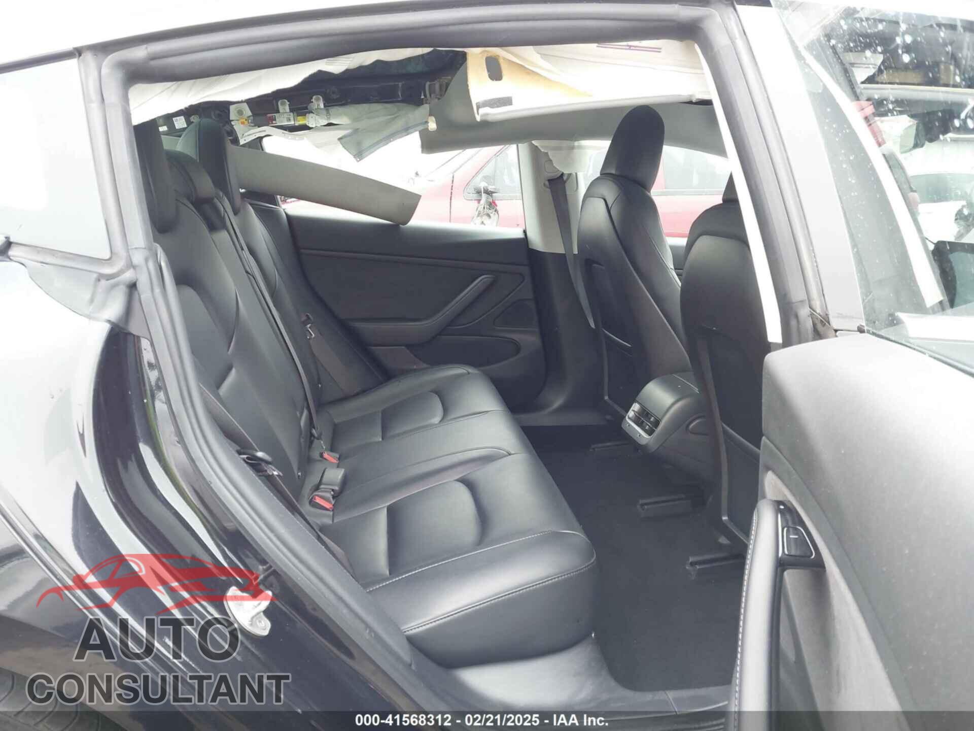 TESLA MODEL 3 2018 - 5YJ3E1EB3JF090567