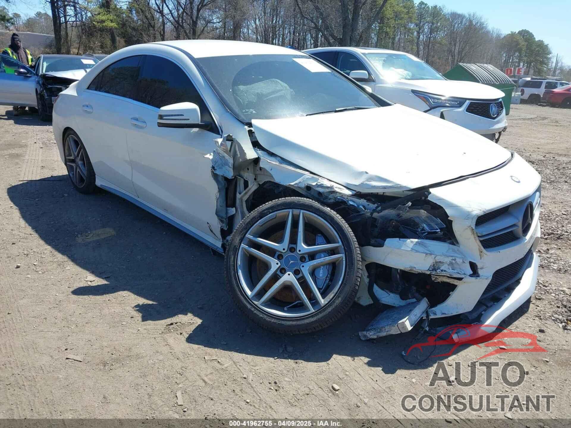 MERCEDES-BENZ CLA 45 AMG 2015 - WDDSJ5CB1FN195205