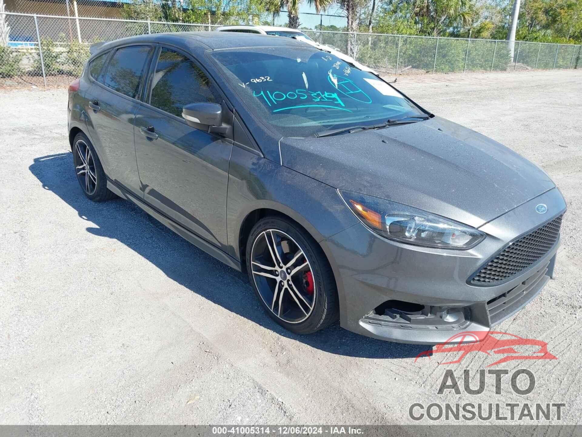 FORD FOCUS ST 2018 - 1FADP3L97JL299632