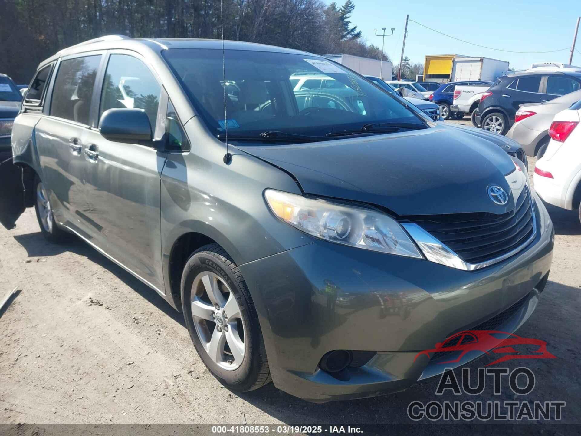 TOYOTA SIENNA 2011 - 5TDKK3DC0BS052186