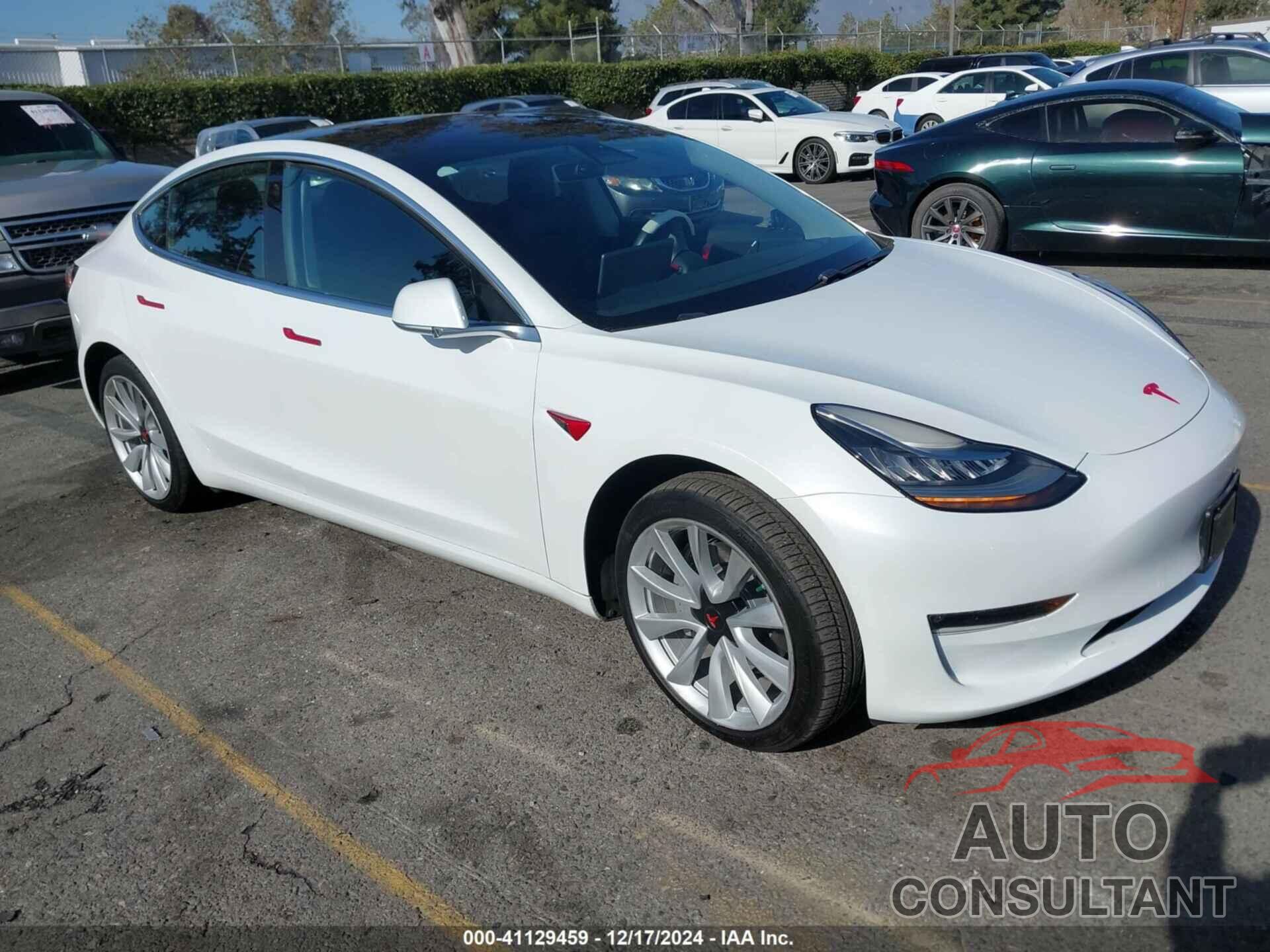 TESLA MODEL 3 2018 - 5YJ3E1EA0JF008351