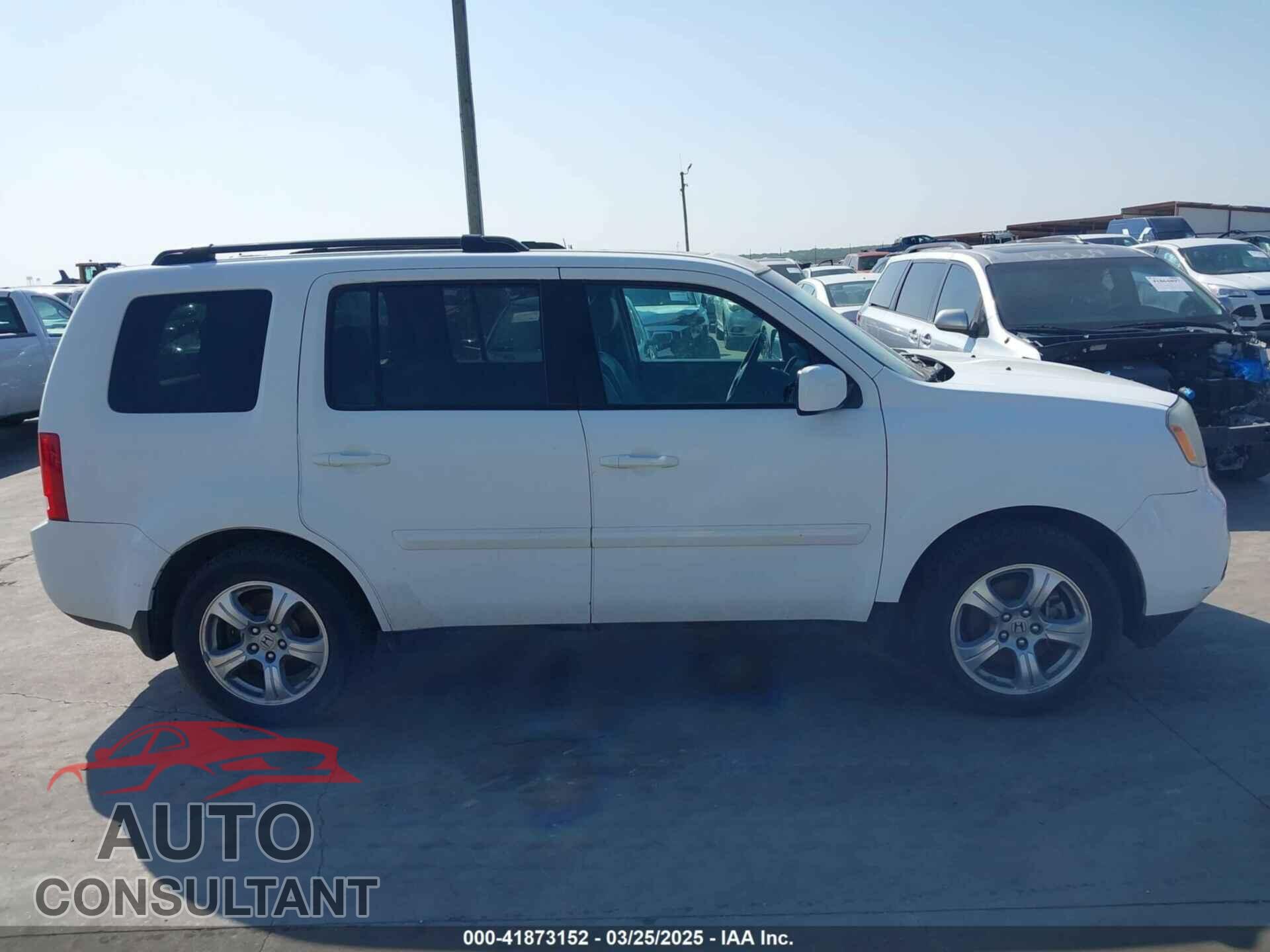 HONDA PILOT 2015 - 5FNYF4H56FB061663