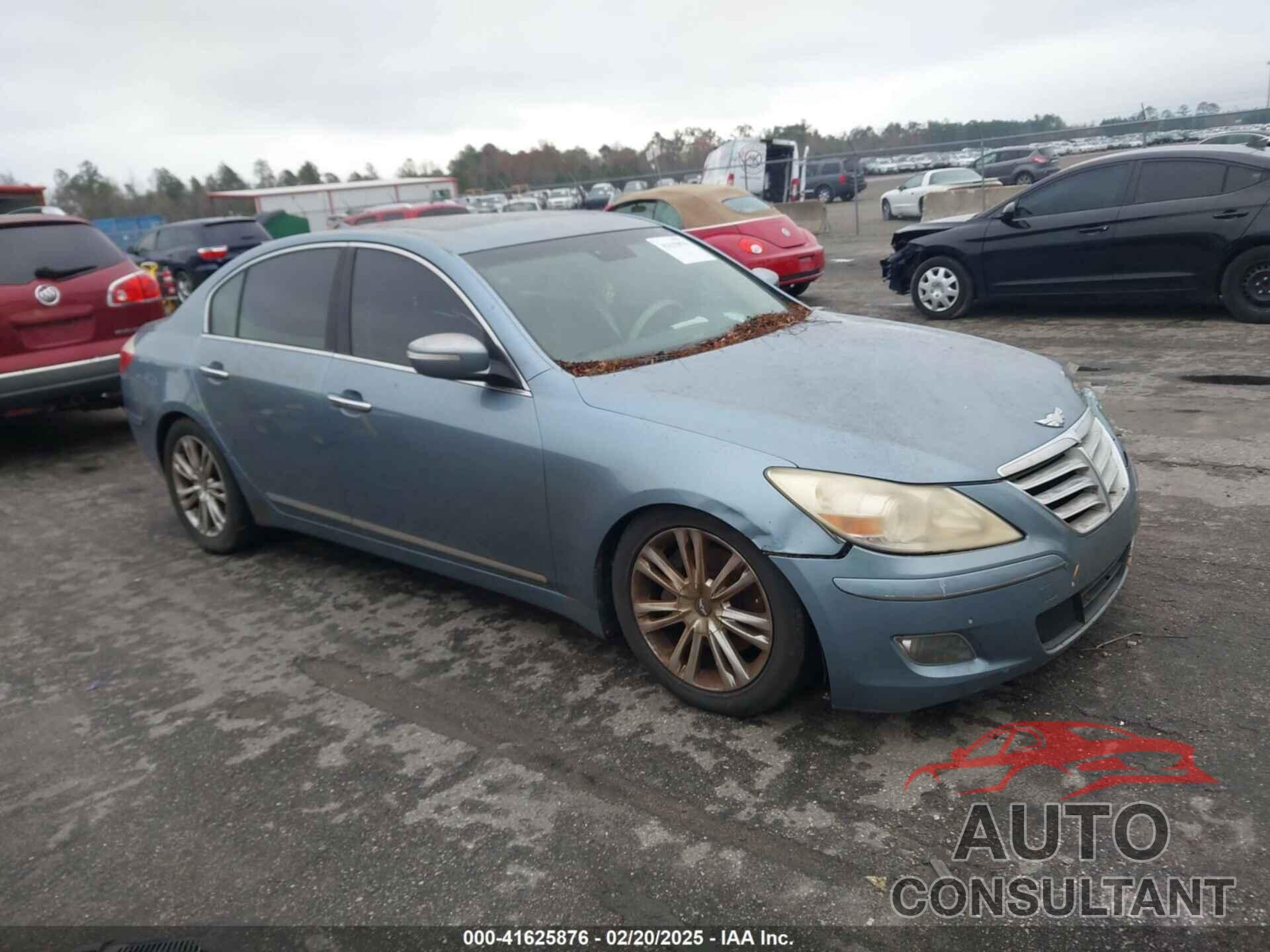 HYUNDAI GENESIS 2011 - KMHGC4DF4BU120127