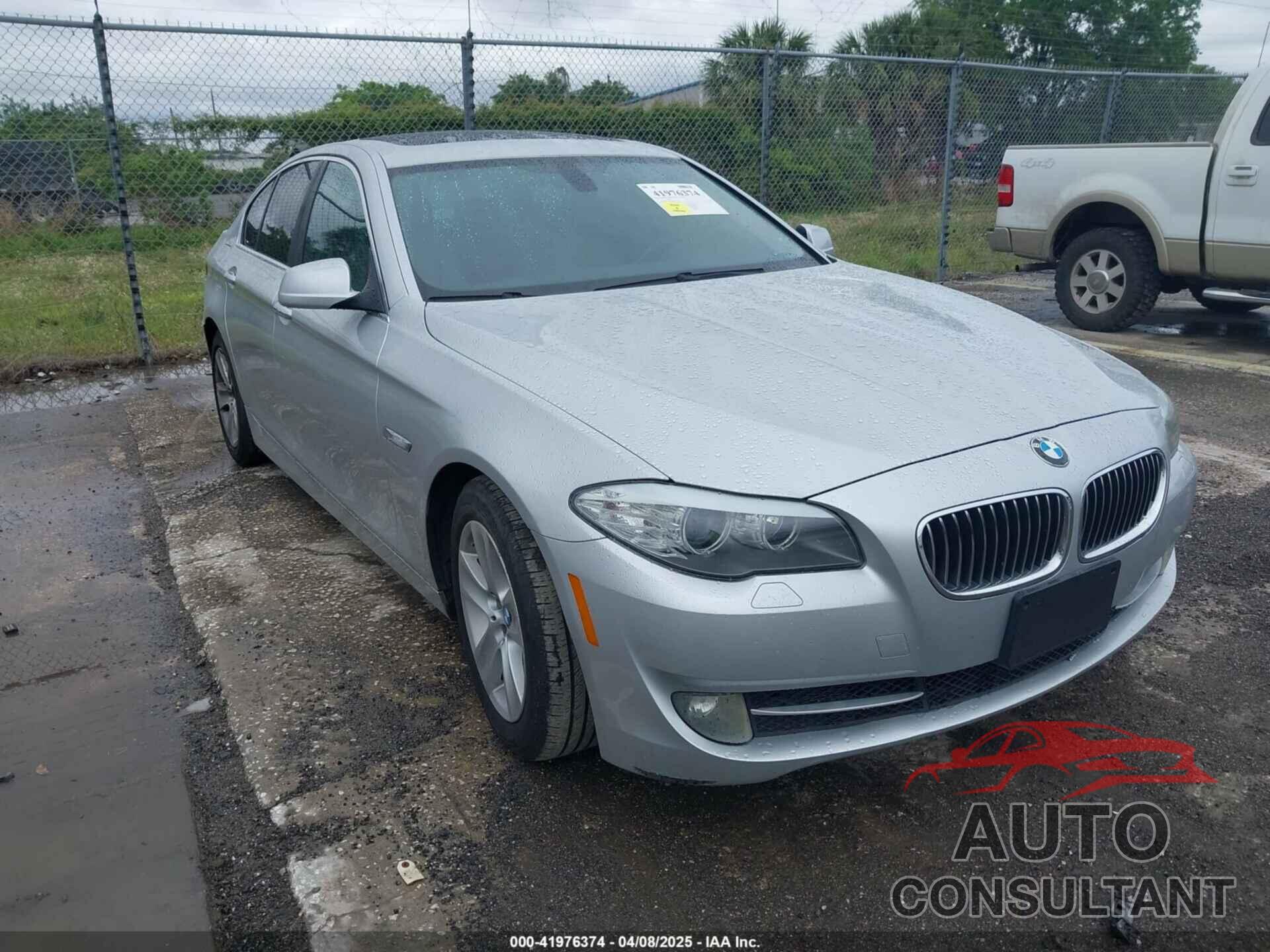 BMW 528I 2011 - WBAFR1C59BDV76532