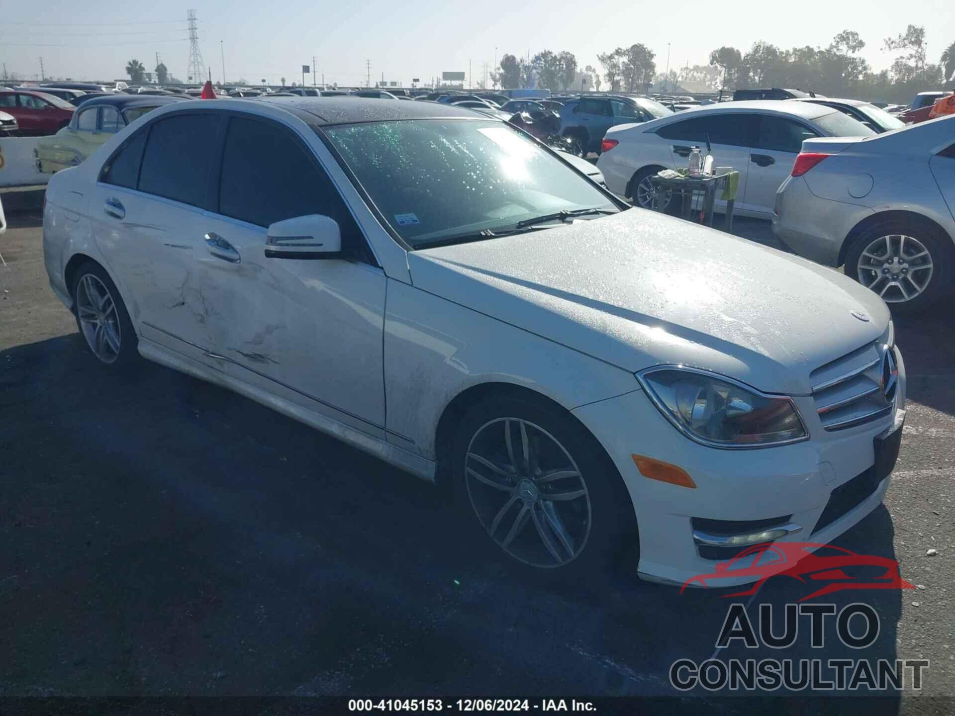 MERCEDES-BENZ C 300 2012 - WDDGF8BB3CF912512