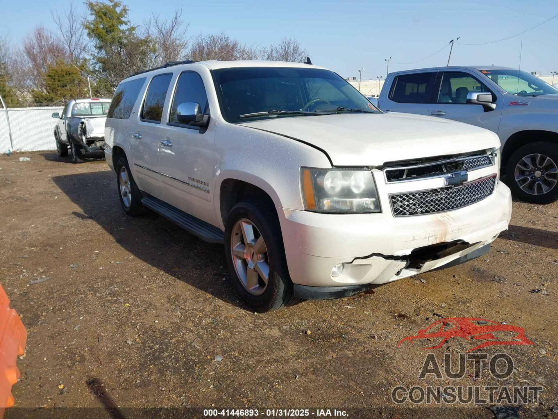 CHEVROLET SUBURBAN 1500 2011 - 1GNSCKE02BR317269