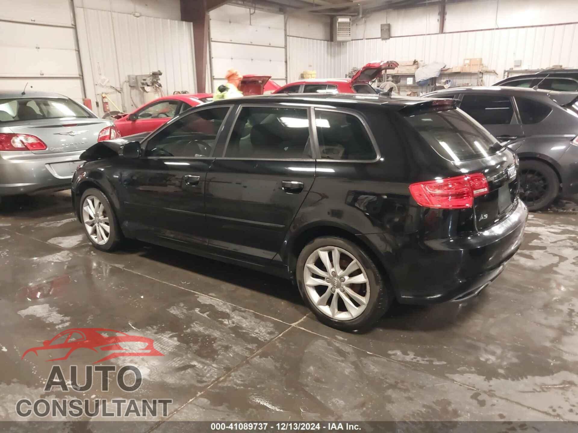 AUDI A3 2012 - WAUBJAFM9CA088788
