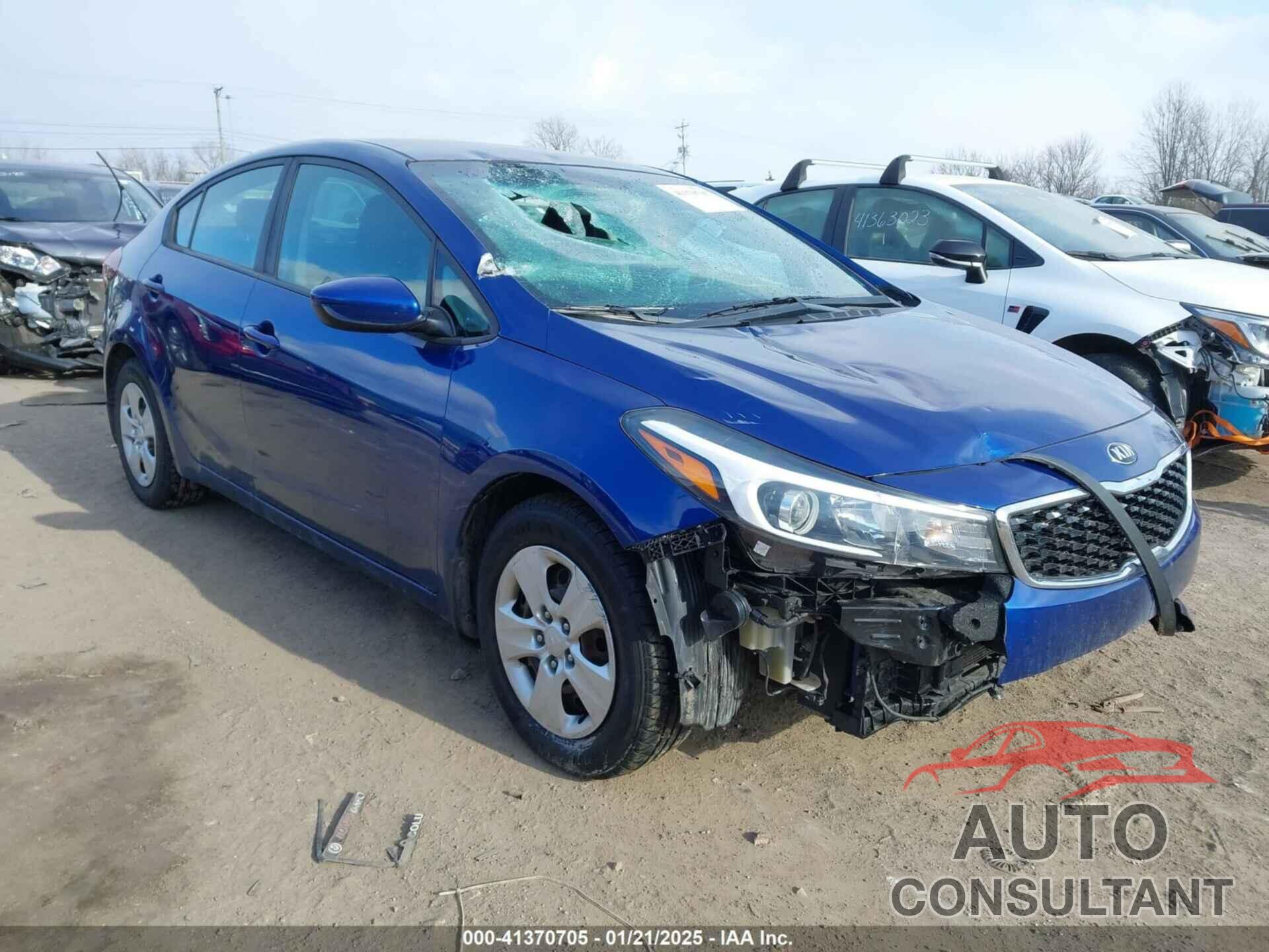 KIA FORTE 2018 - 3KPFK4A79JE275687