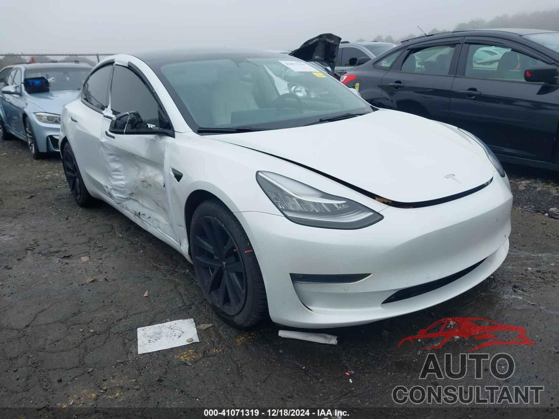 TESLA MODEL 3 2022 - 5YJ3E1EB4NF241647