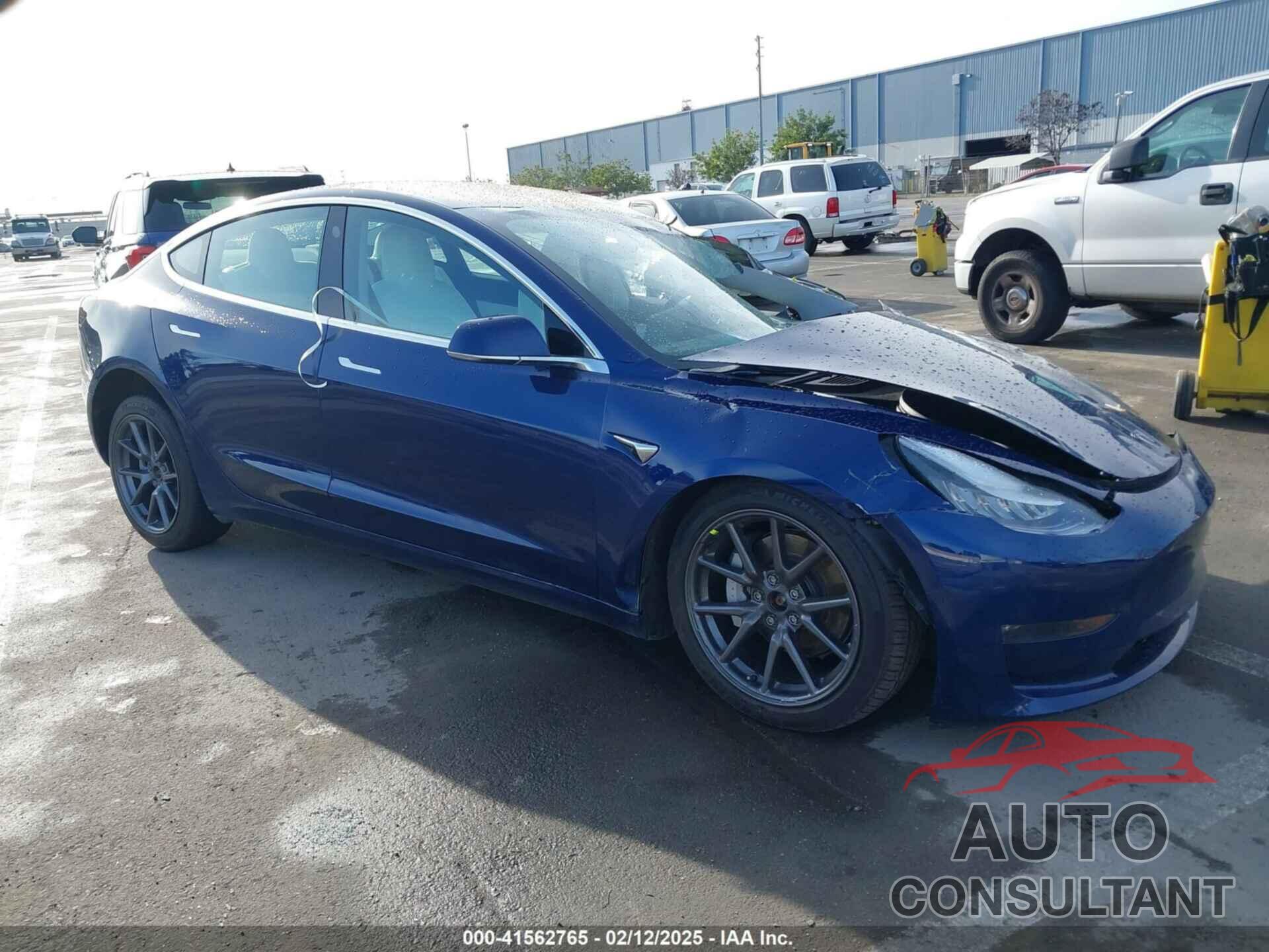 TESLA MODEL 3 2018 - 5YJ3E1EB7JF075182