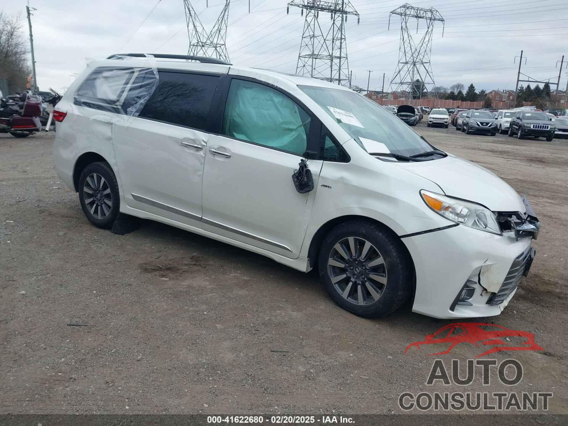 TOYOTA SIENNA 2018 - 5TDDZ3DC3JS197113