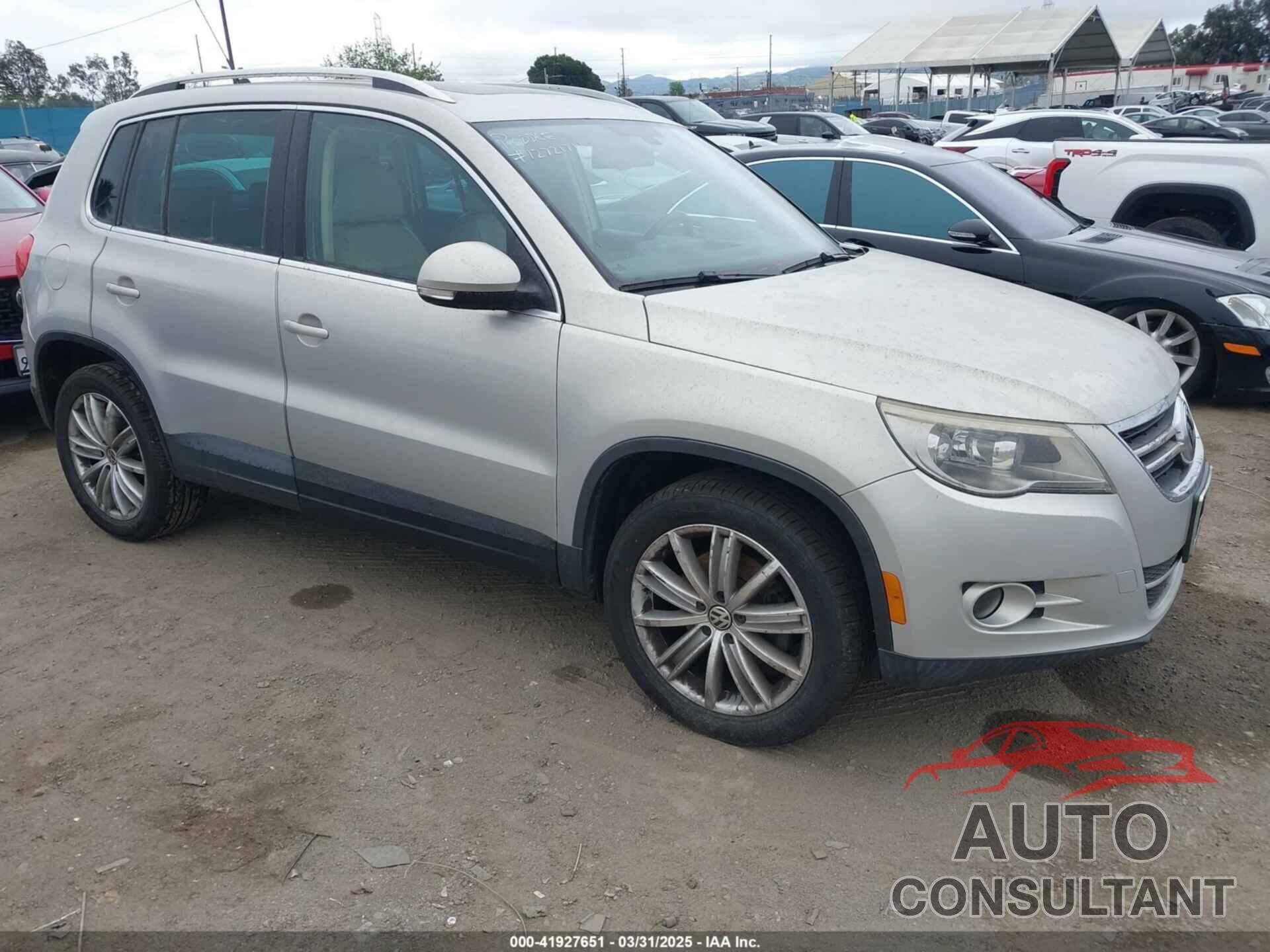 VOLKSWAGEN TIGUAN 2010 - WVGBV7AX2AW515073