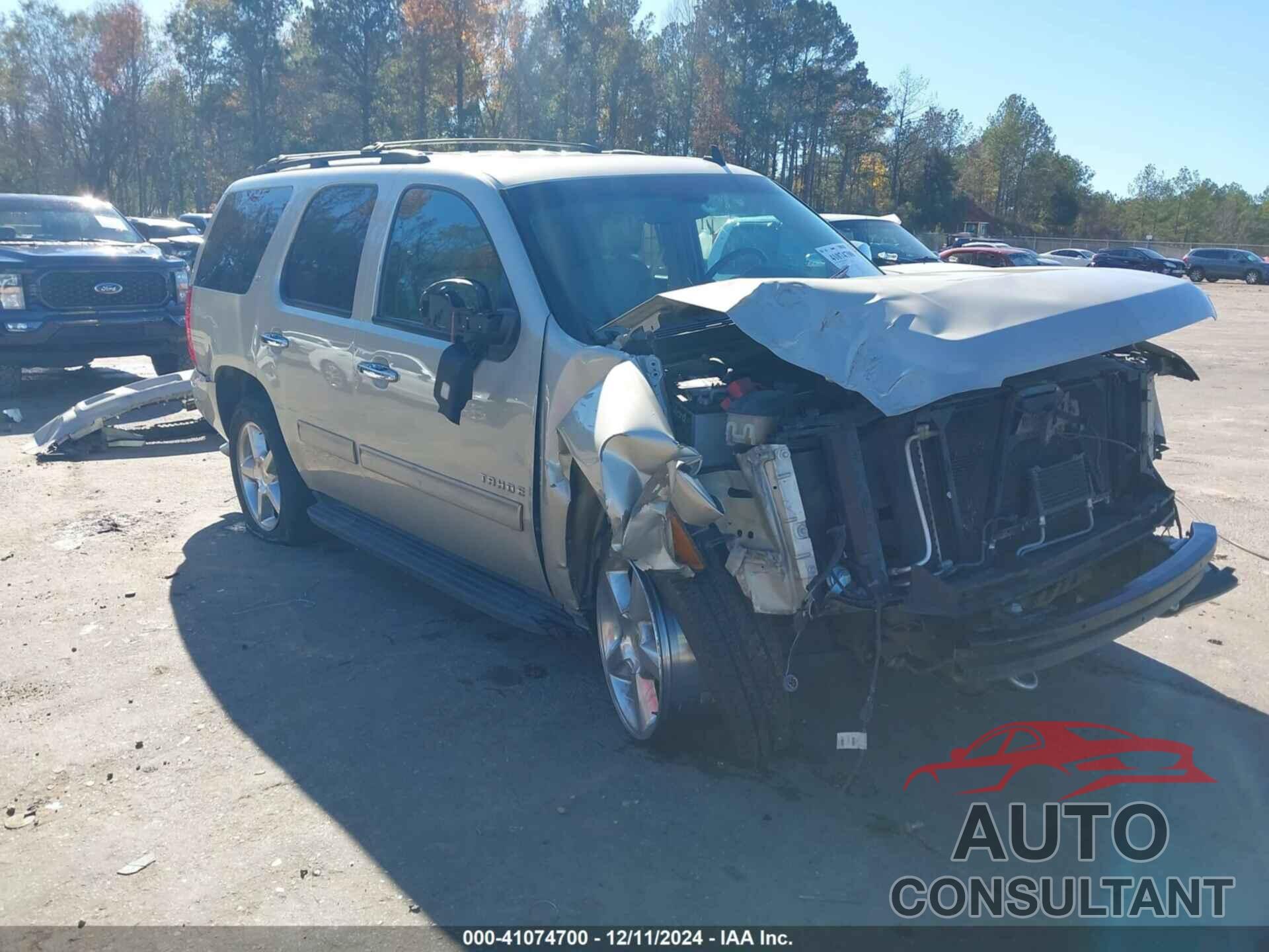 CHEVROLET TAHOE 2013 - 1GNSCBE05DR378859