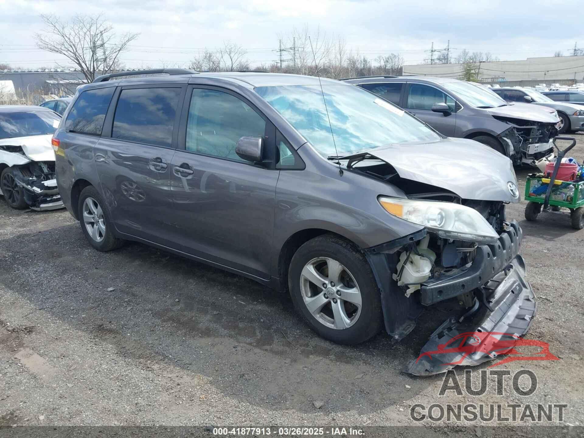 TOYOTA SIENNA 2014 - 5TDKK3DC1ES462368