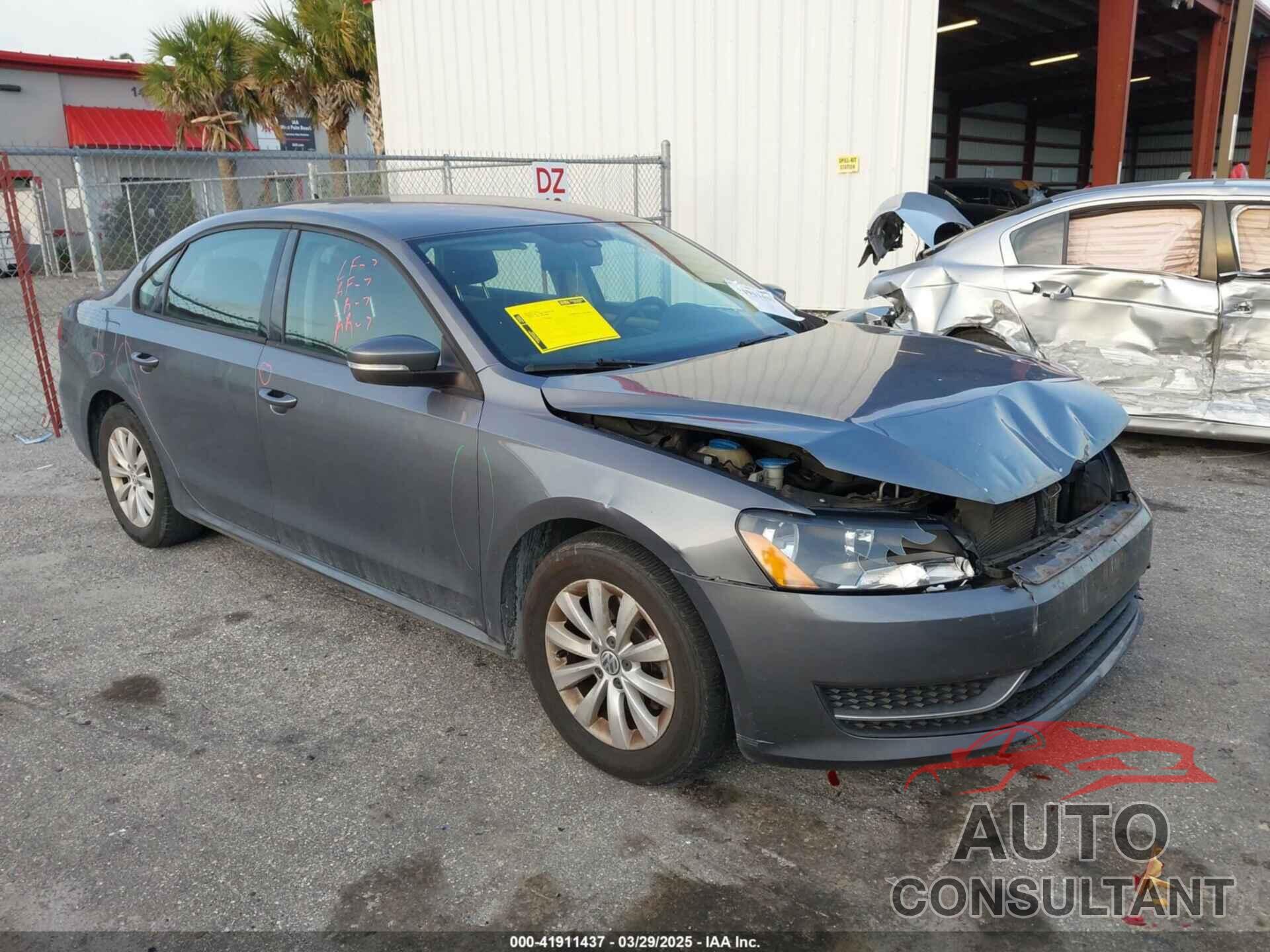 VOLKSWAGEN PASSAT 2013 - 1VWAP7A36DC114152