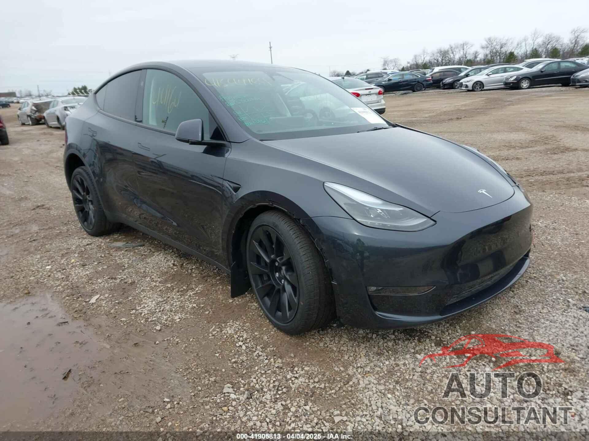 TESLA MODEL Y 2025 - 7SAYGDEEXSF266143
