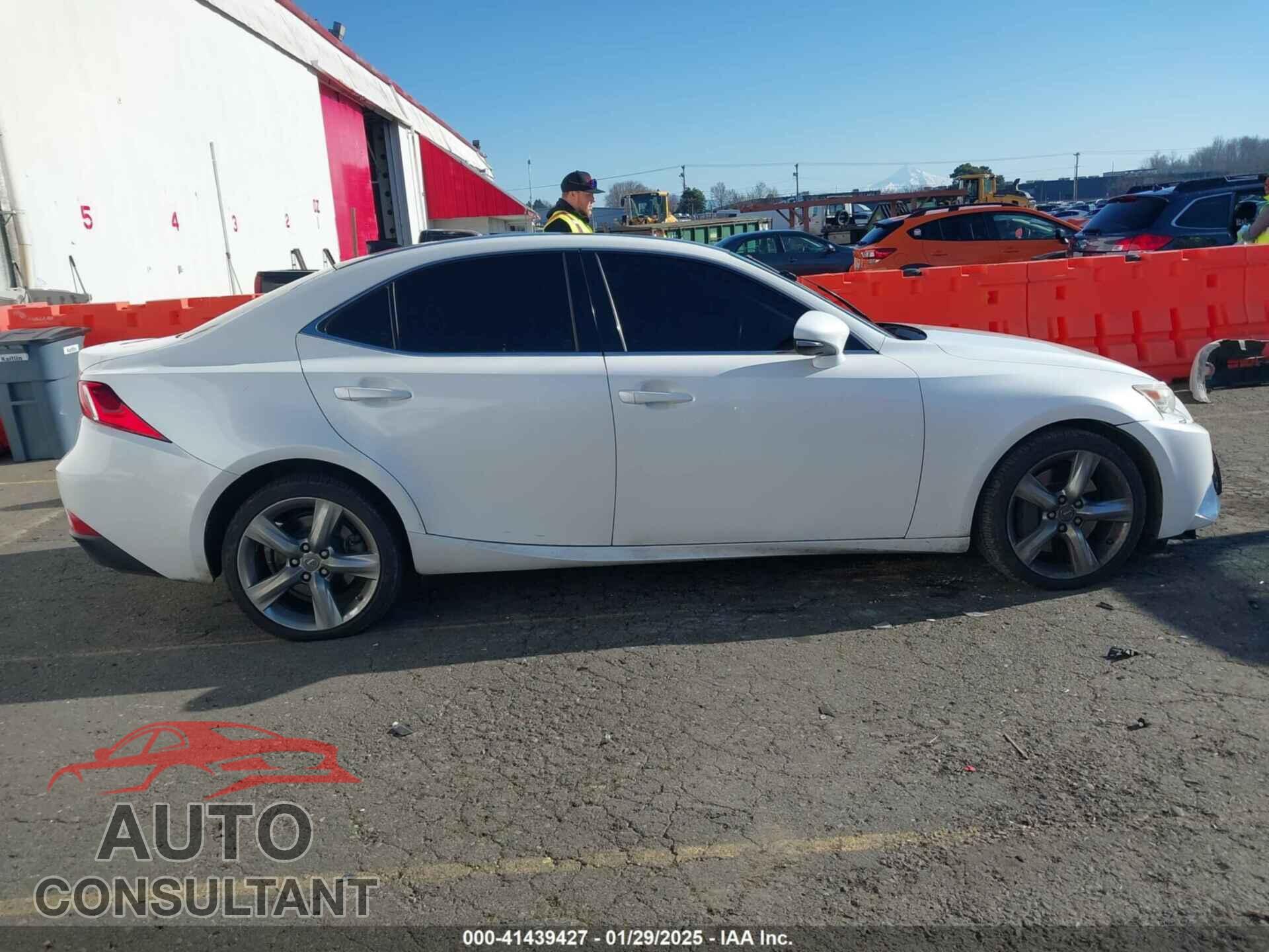 LEXUS IS 350 2014 - JTHBE1D23E5001809