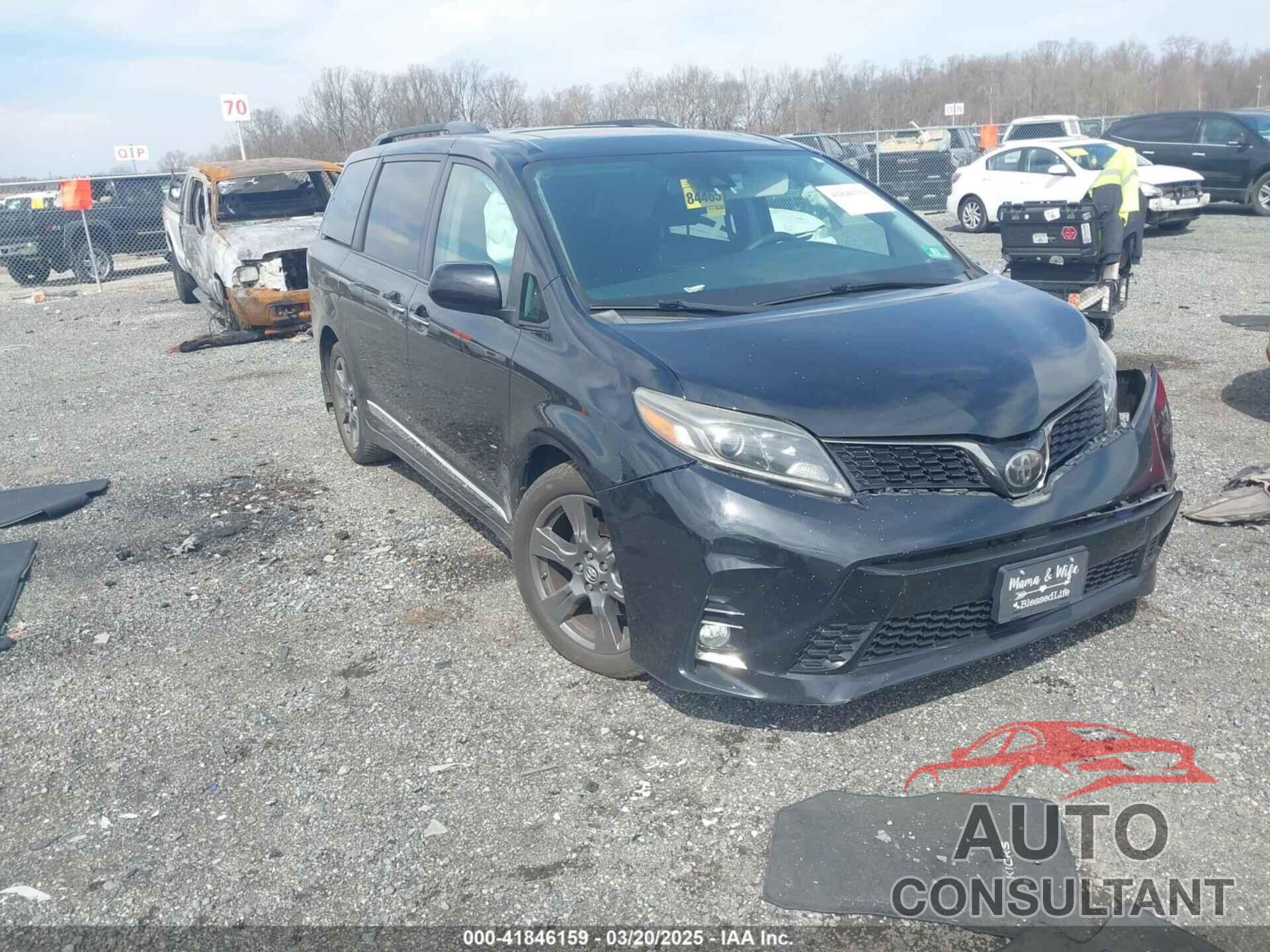 TOYOTA SIENNA 2018 - 5TDXZ3DC0JS917612