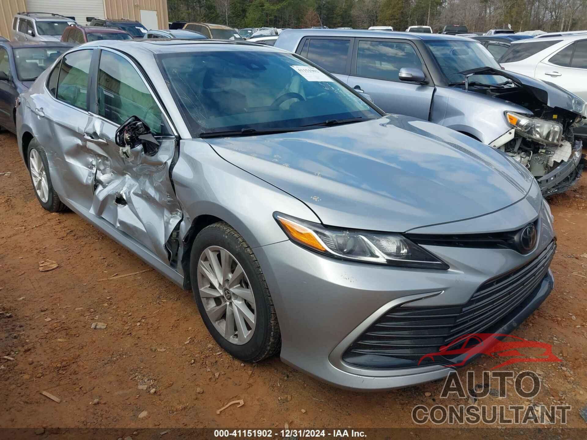 TOYOTA CAMRY 2022 - 4T1R11AKXNU631120
