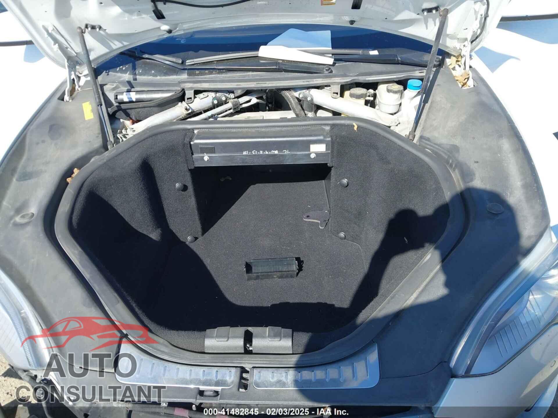 TESLA MODEL S 2013 - 5YJSA1DP4DFP17057