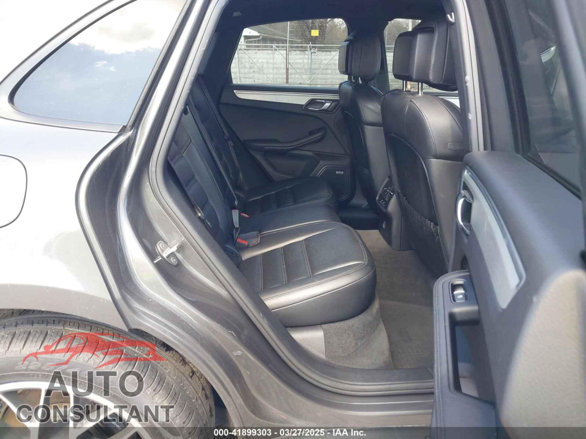 PORSCHE MACAN 2018 - WP1AA2A52JLB11042