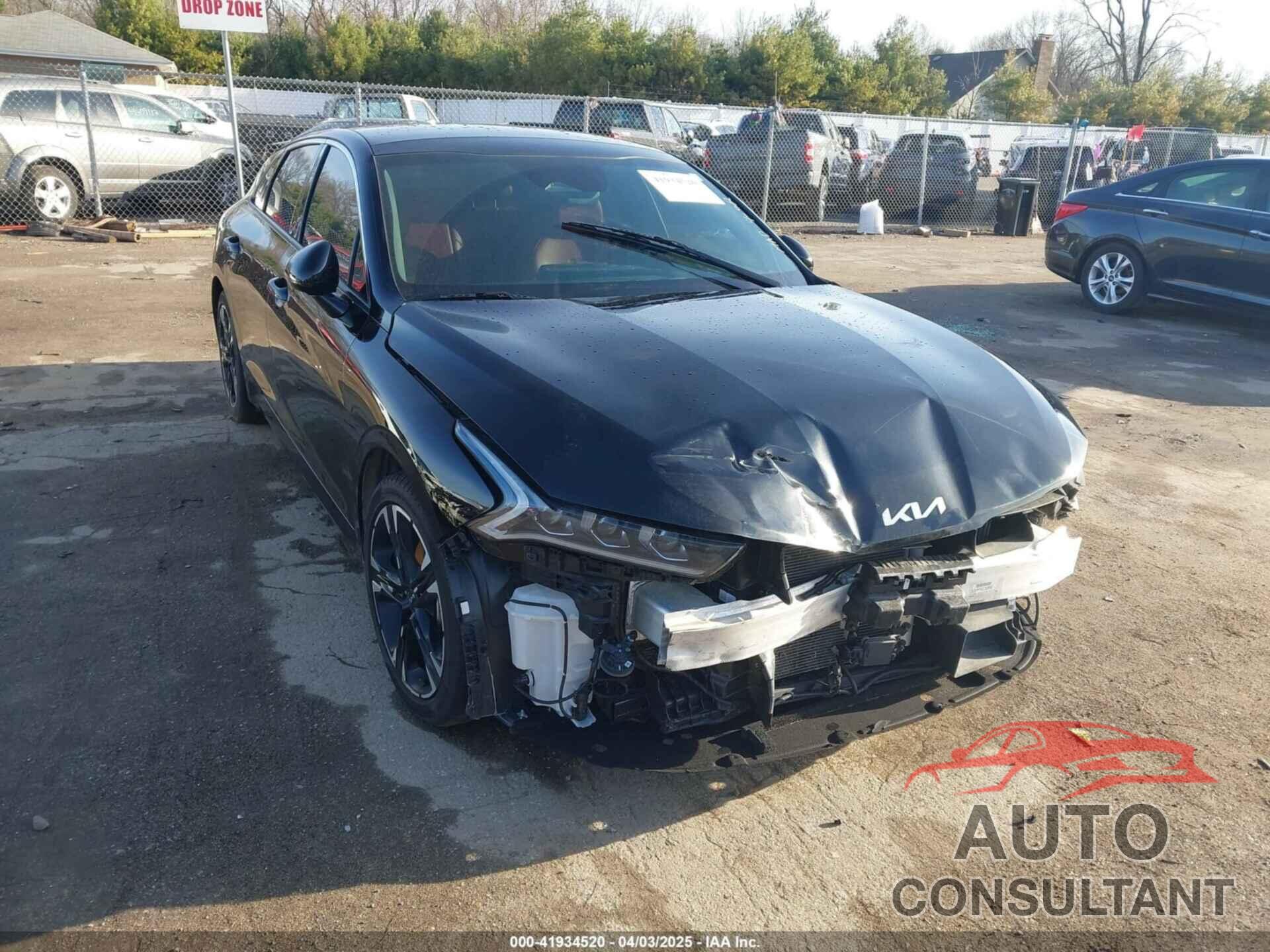 KIA K5 2023 - 5XXG64J21PG204142