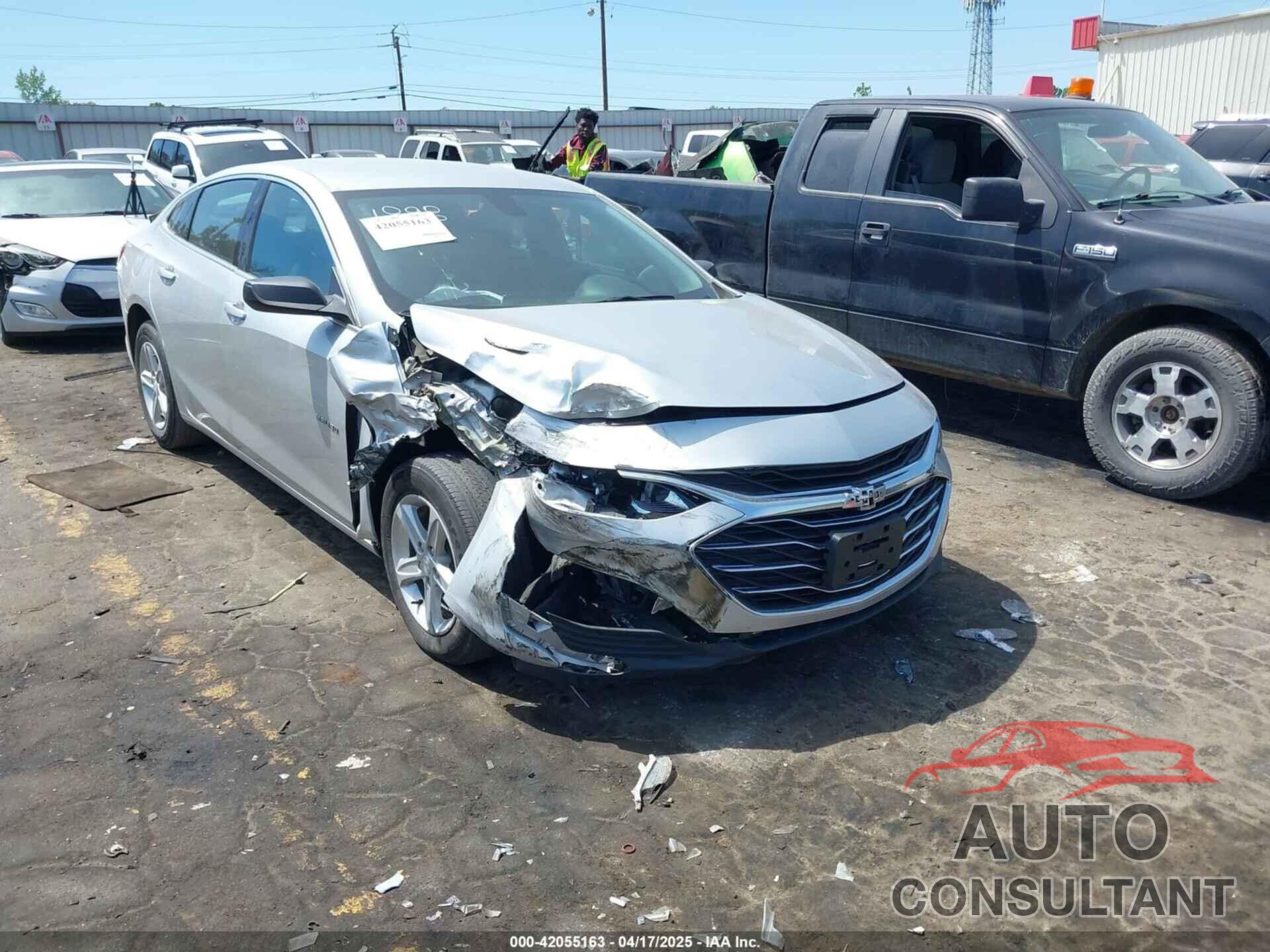 CHEVROLET MALIBU 2020 - 1G1ZC5ST3LF141898