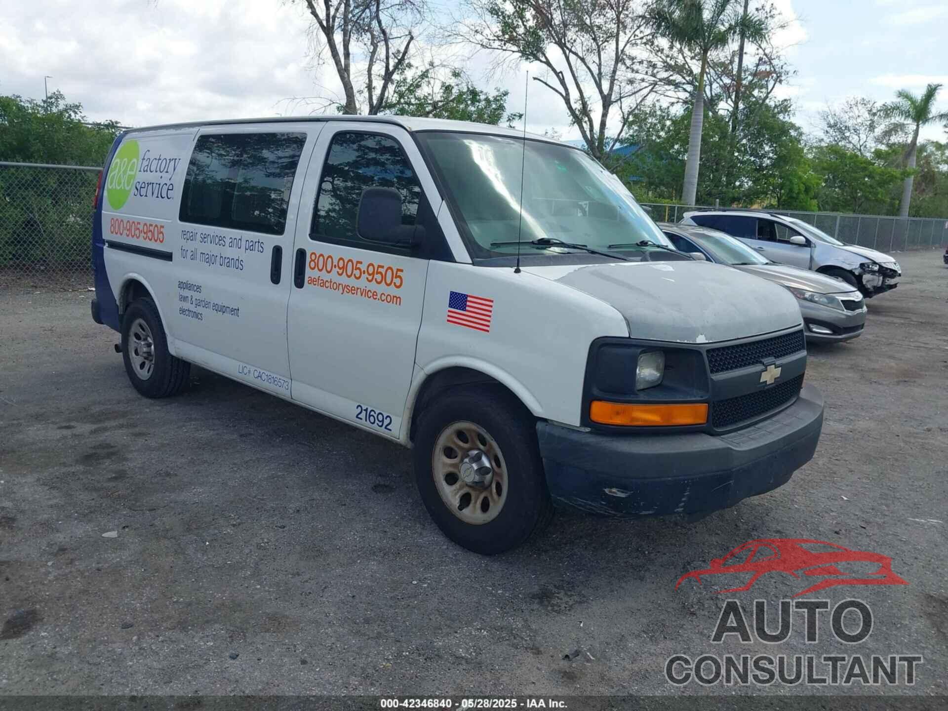 CHEVROLET EXPRESS 1500 2012 - 1GCSGAFX6C1143077