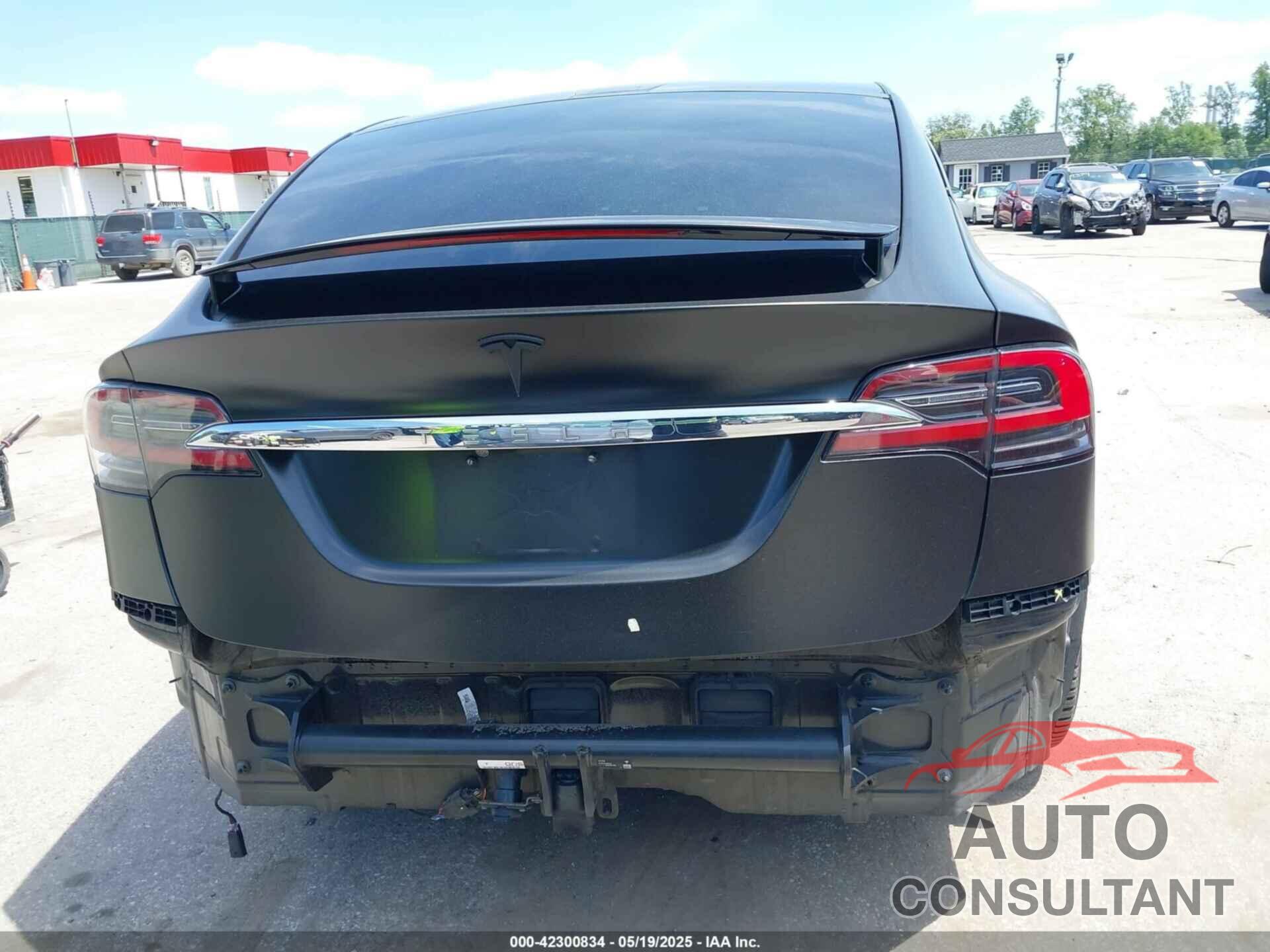 TESLA MODEL X 2018 - 5YJXCAE20JF142289