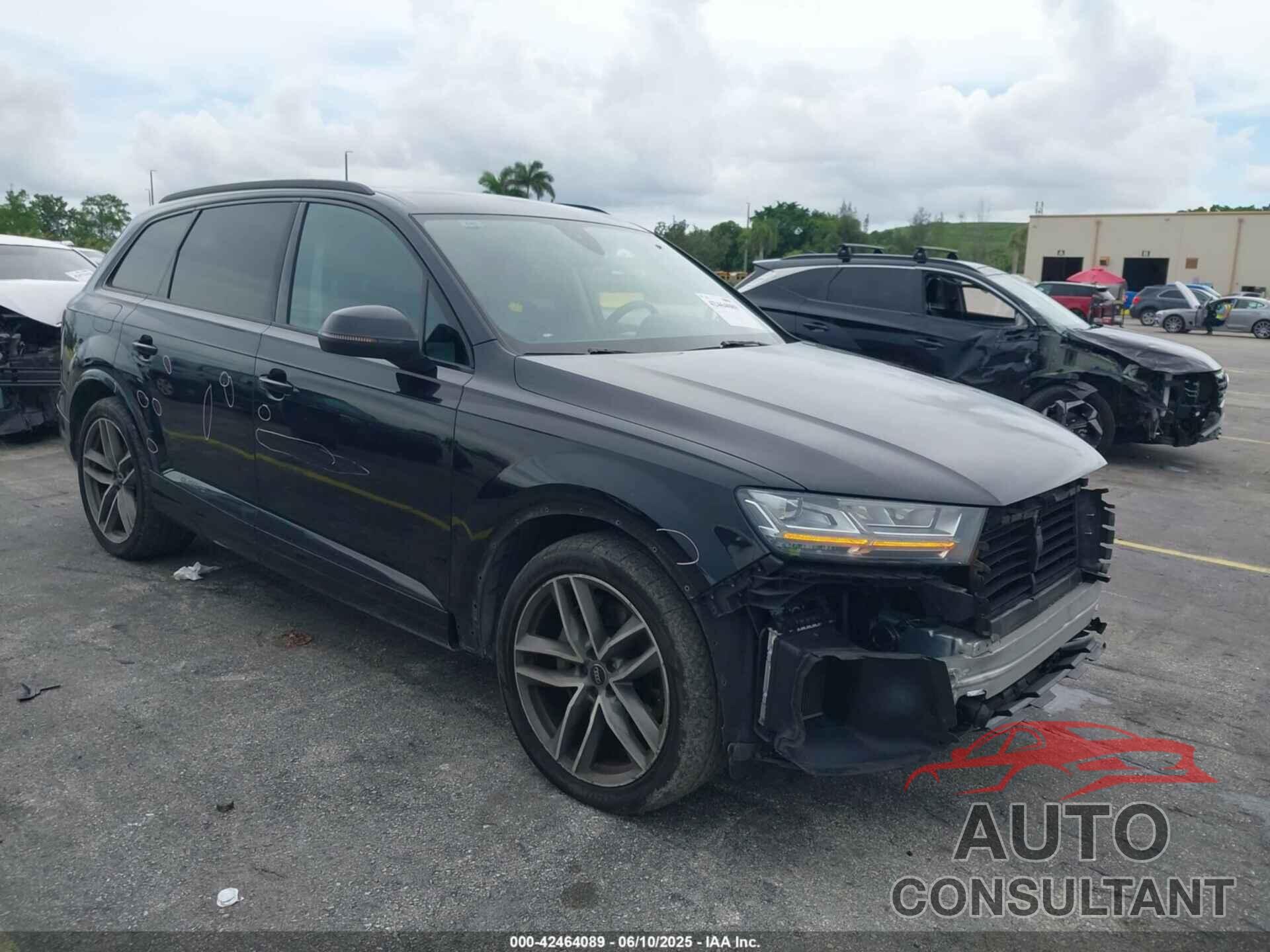 AUDI Q7 2018 - WA1VABF72JD024890