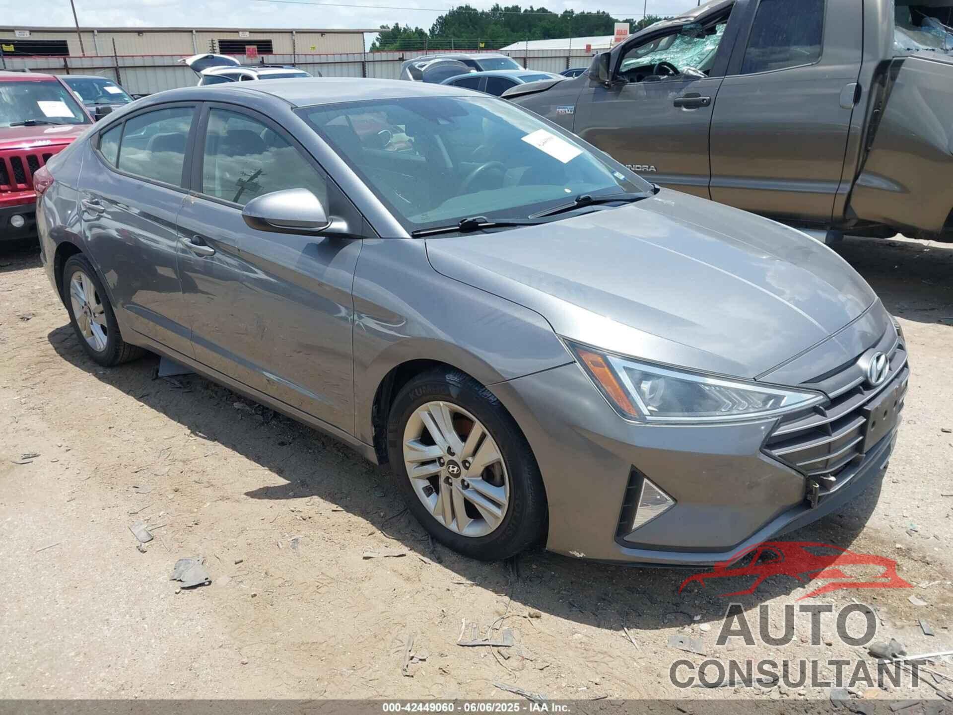 HYUNDAI ELANTRA 2019 - 5NPD84LF1KH428490