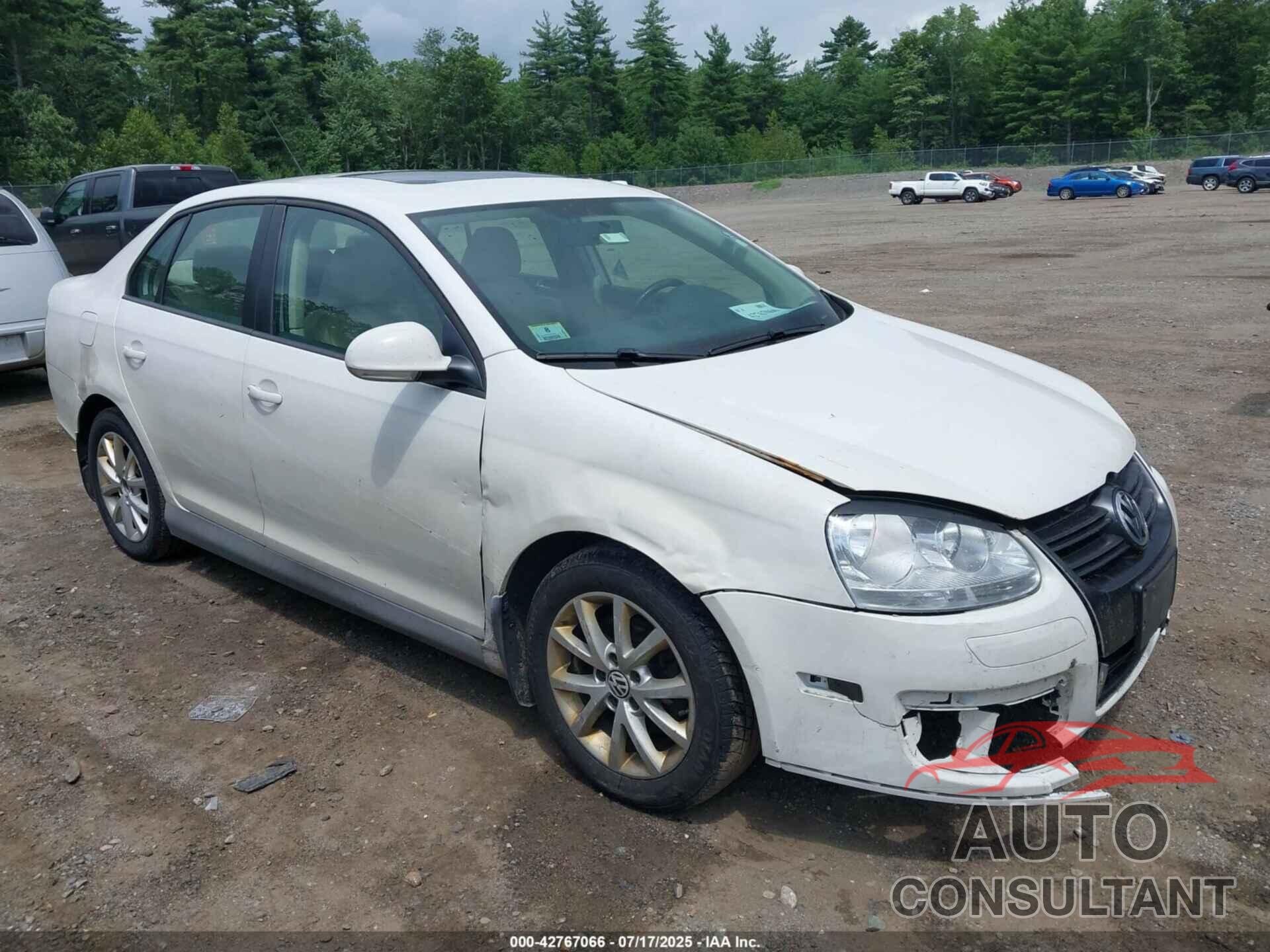 VOLKSWAGEN JETTA 2010 - 3VWRZ7AJ2AM166089
