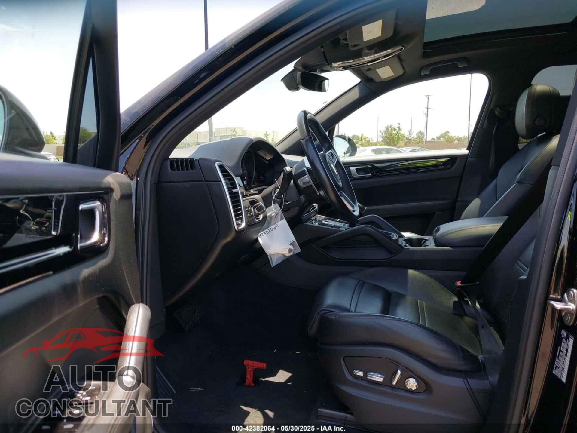PORSCHE CAYENNE 2021 - WP1AA2AY1MDA08476