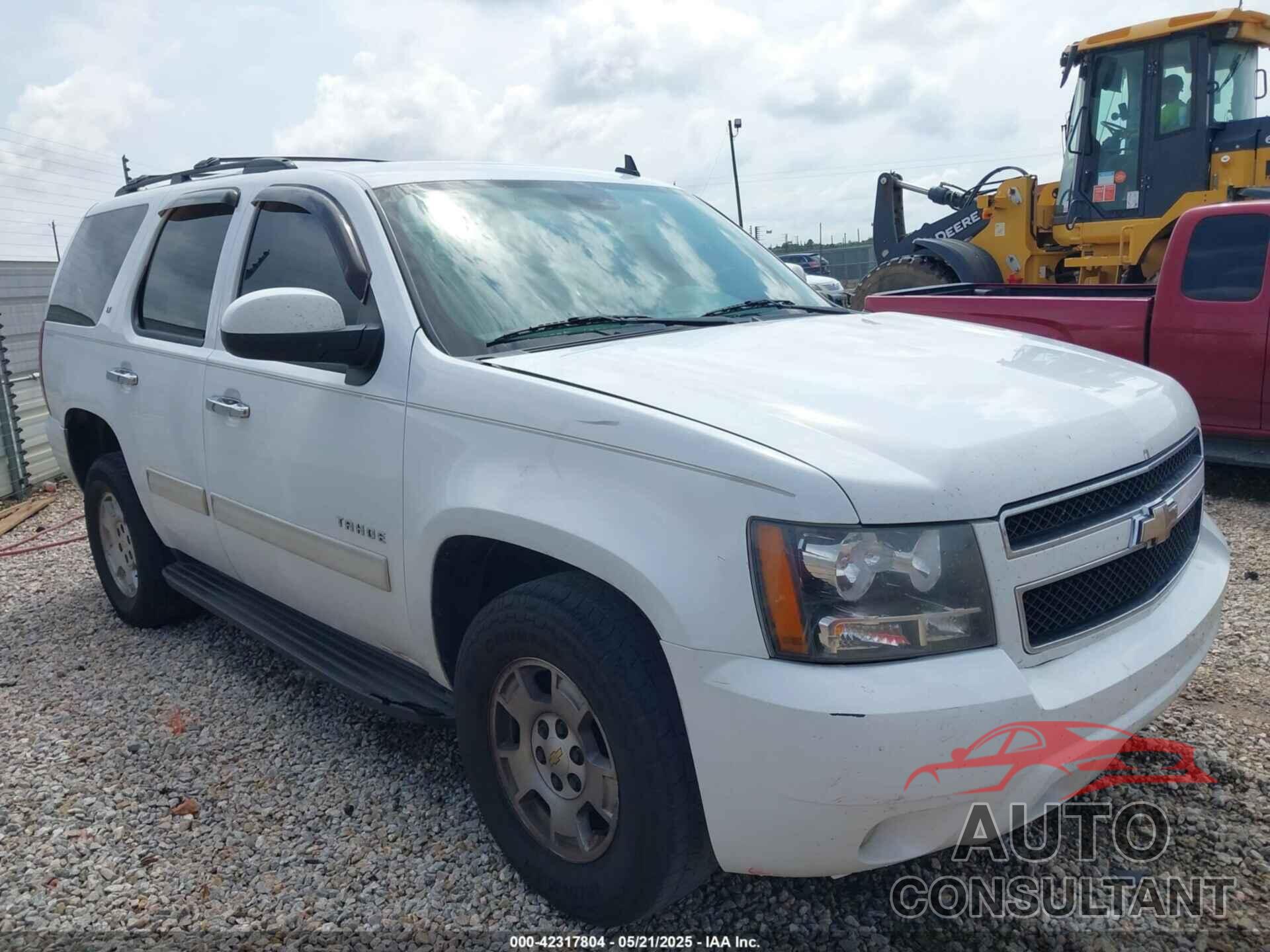 CHEVROLET TAHOE 2011 - 1GNSCBE0XBR135285