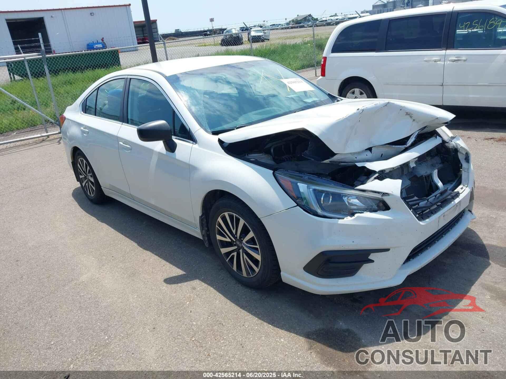 SUBARU LEGACY 2019 - 4S3BNAB6XK3011767