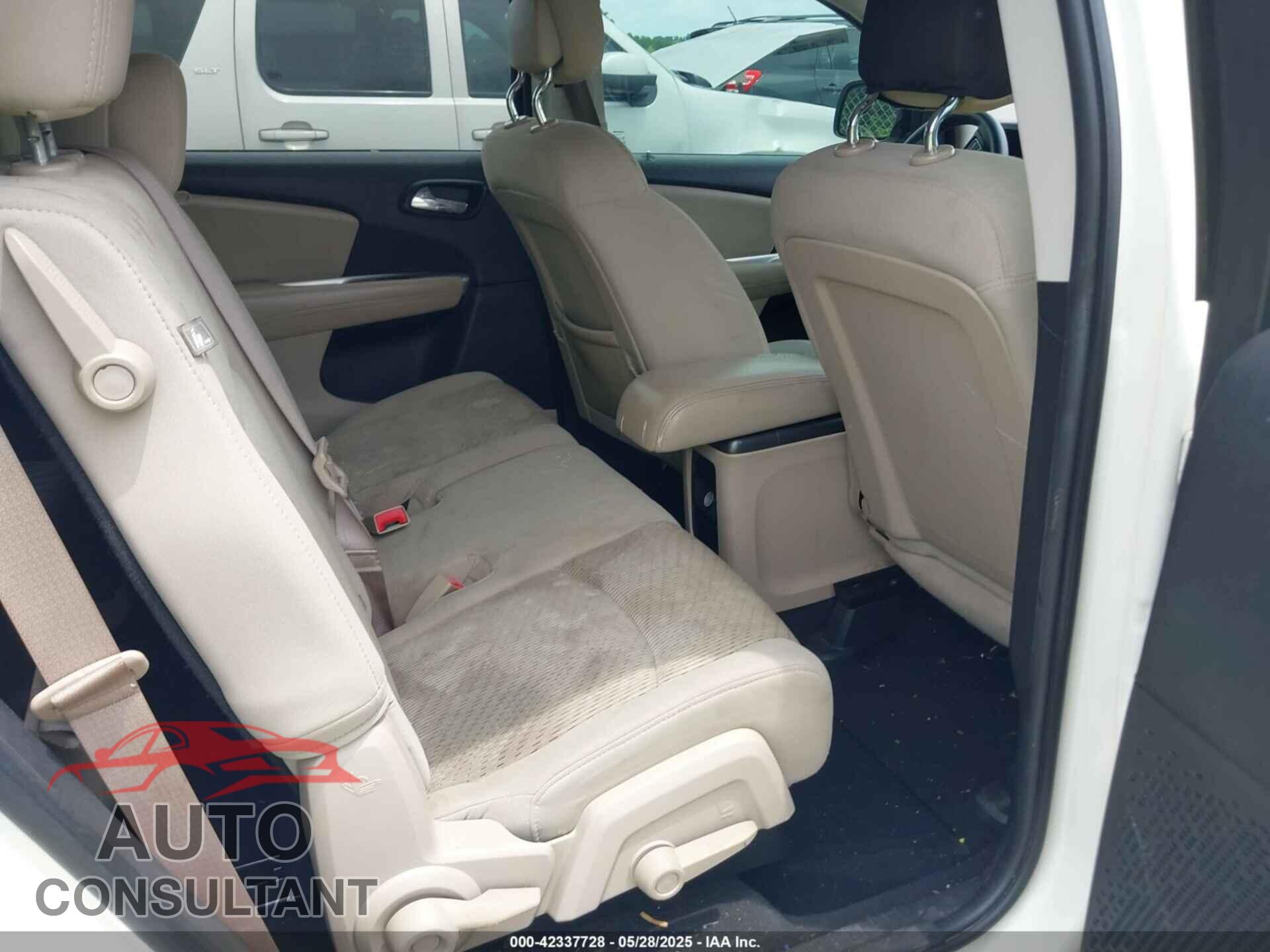 DODGE JOURNEY 2012 - 3C4PDCBG8CT371543
