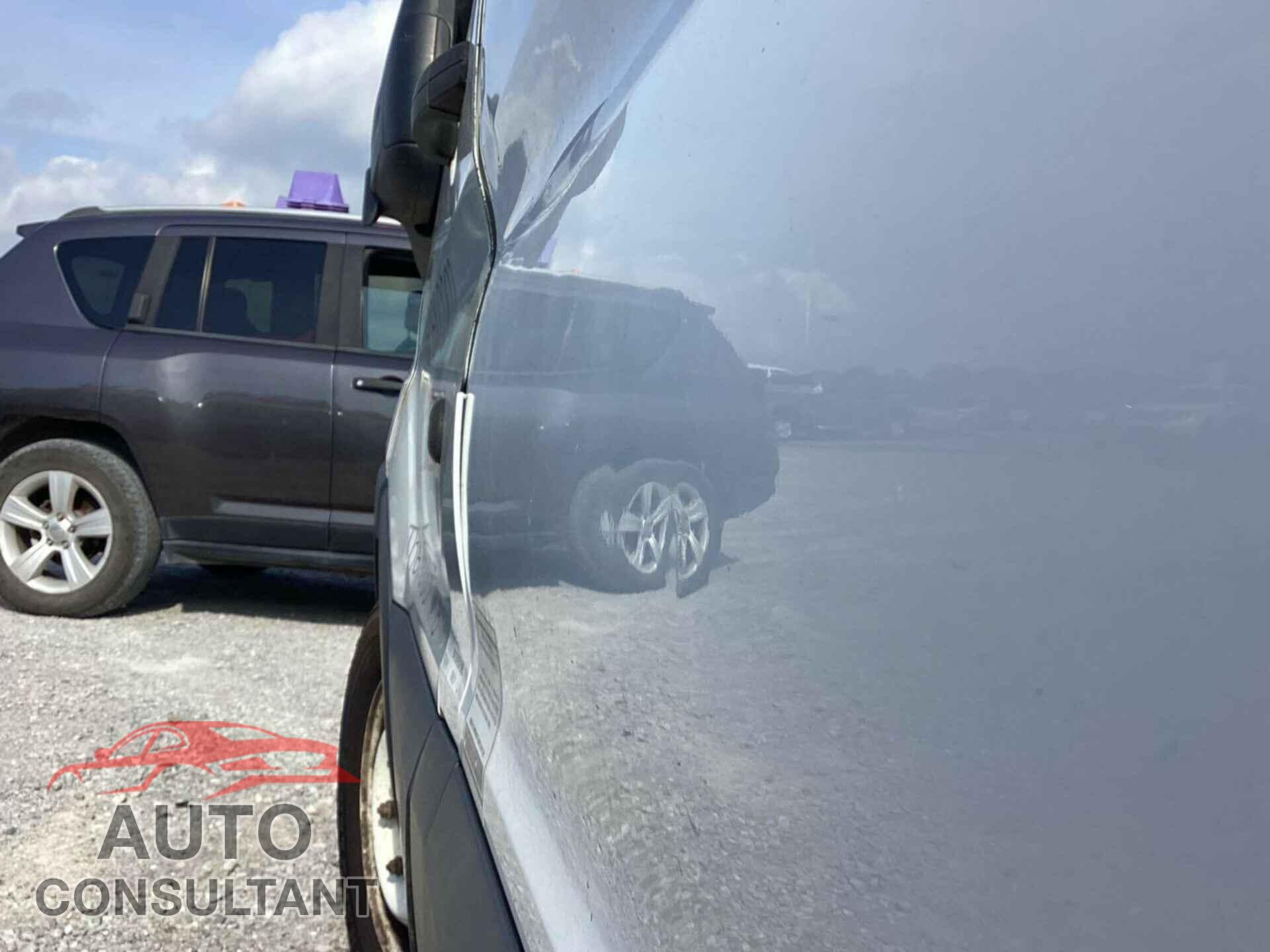 FORD TRANSIT 2015 - 1FTNE1YM8FKB19772