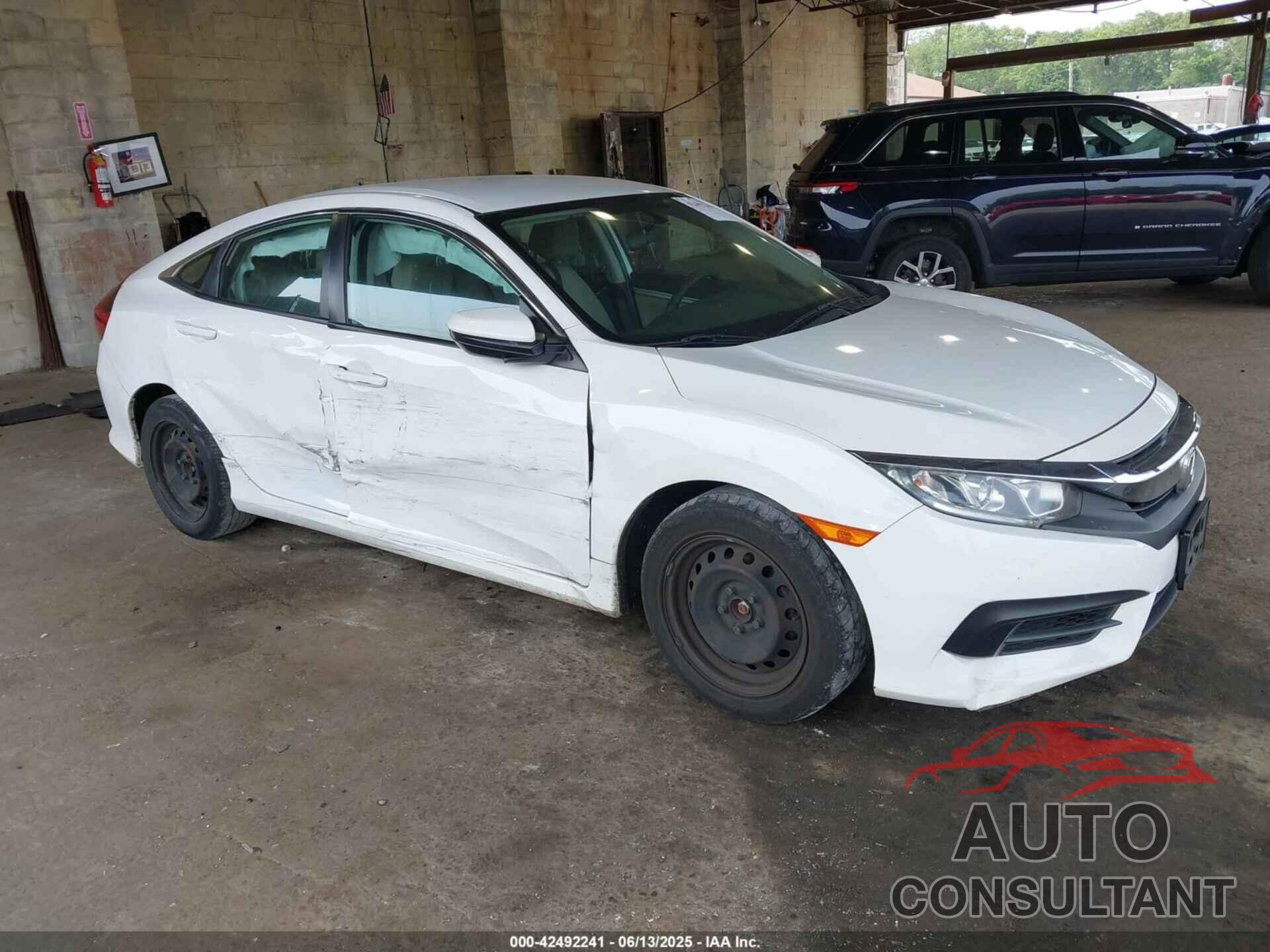 HONDA CIVIC 2018 - 2HGFC2F54JH597295