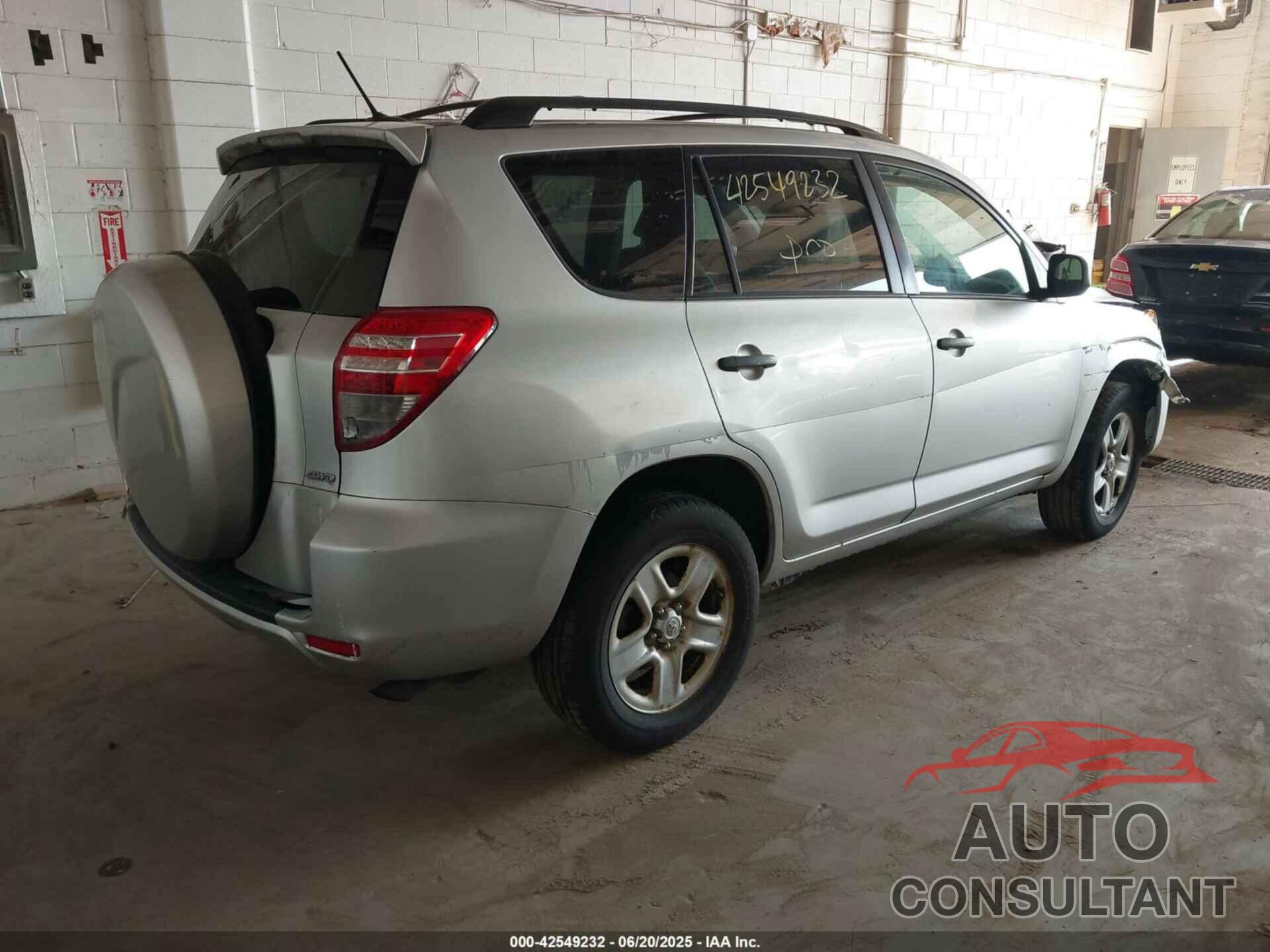 TOYOTA RAV4 2011 - 2T3BF4DV2BW082719