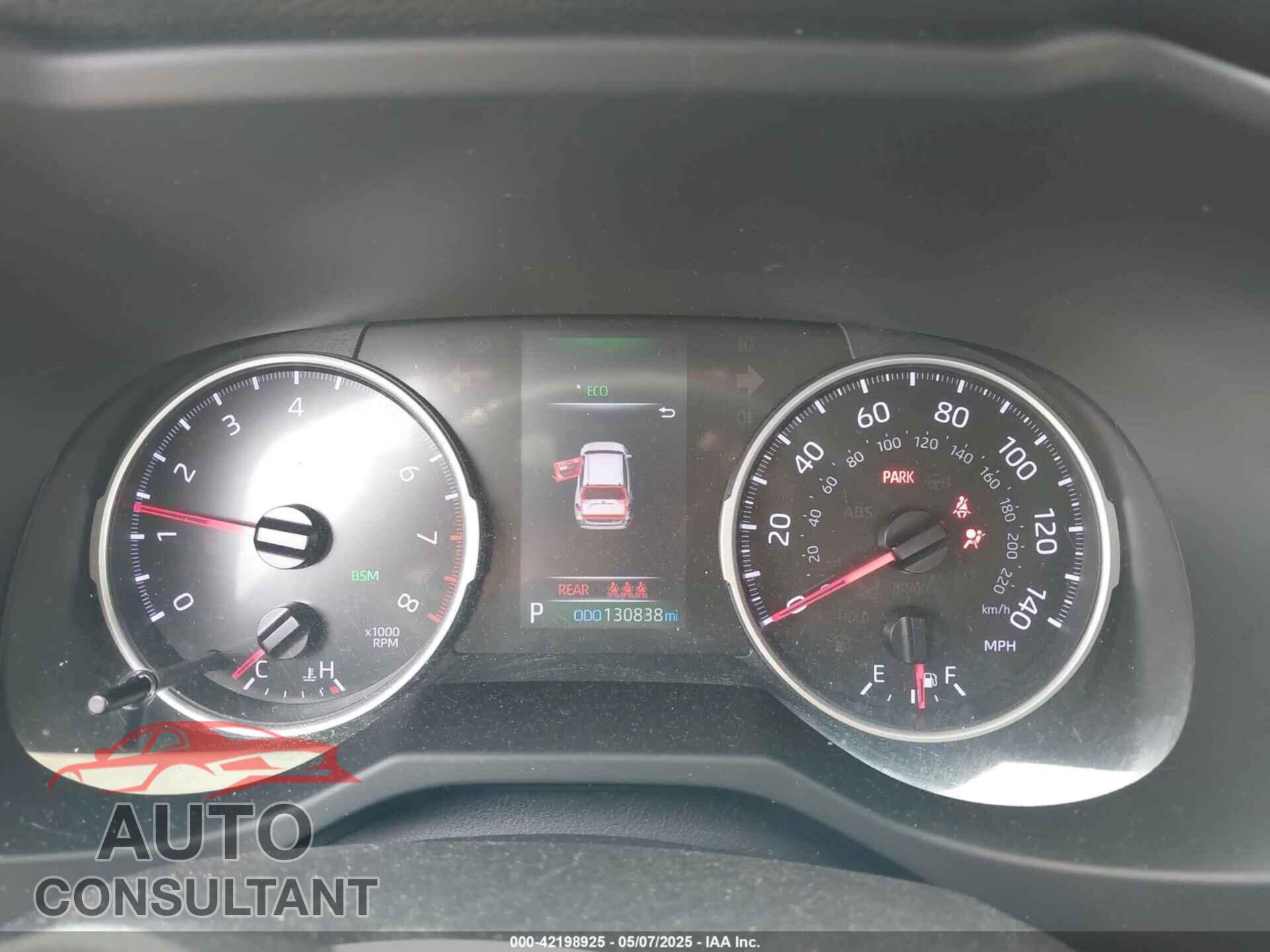 TOYOTA RAV4 2019 - JTMP1RFV2KD021348