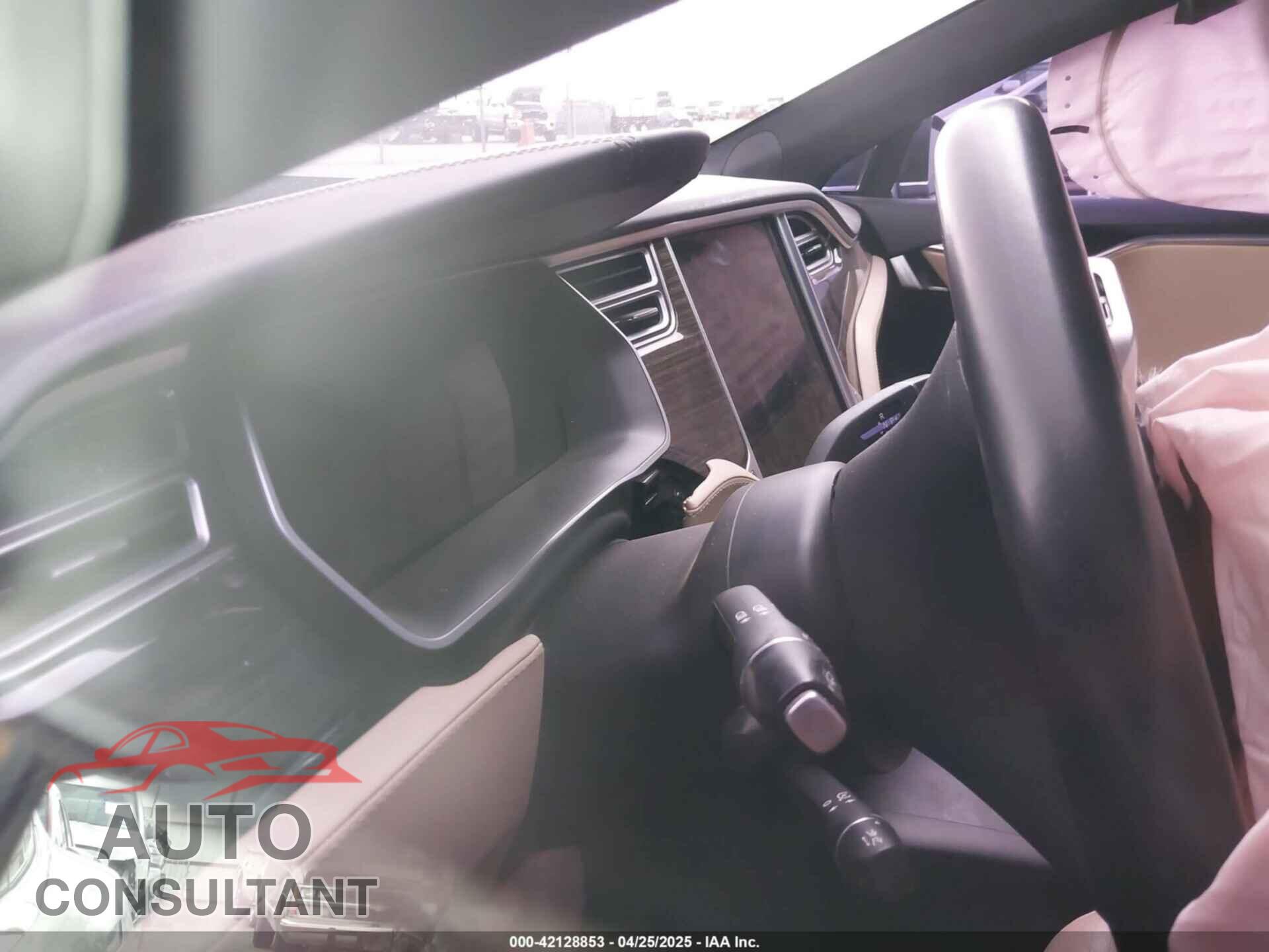 TESLA MODEL S 2016 - 5YJSA1E26GF155606